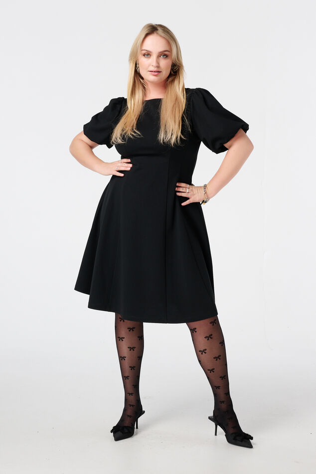 Robe avec découpes structurantes image number 0