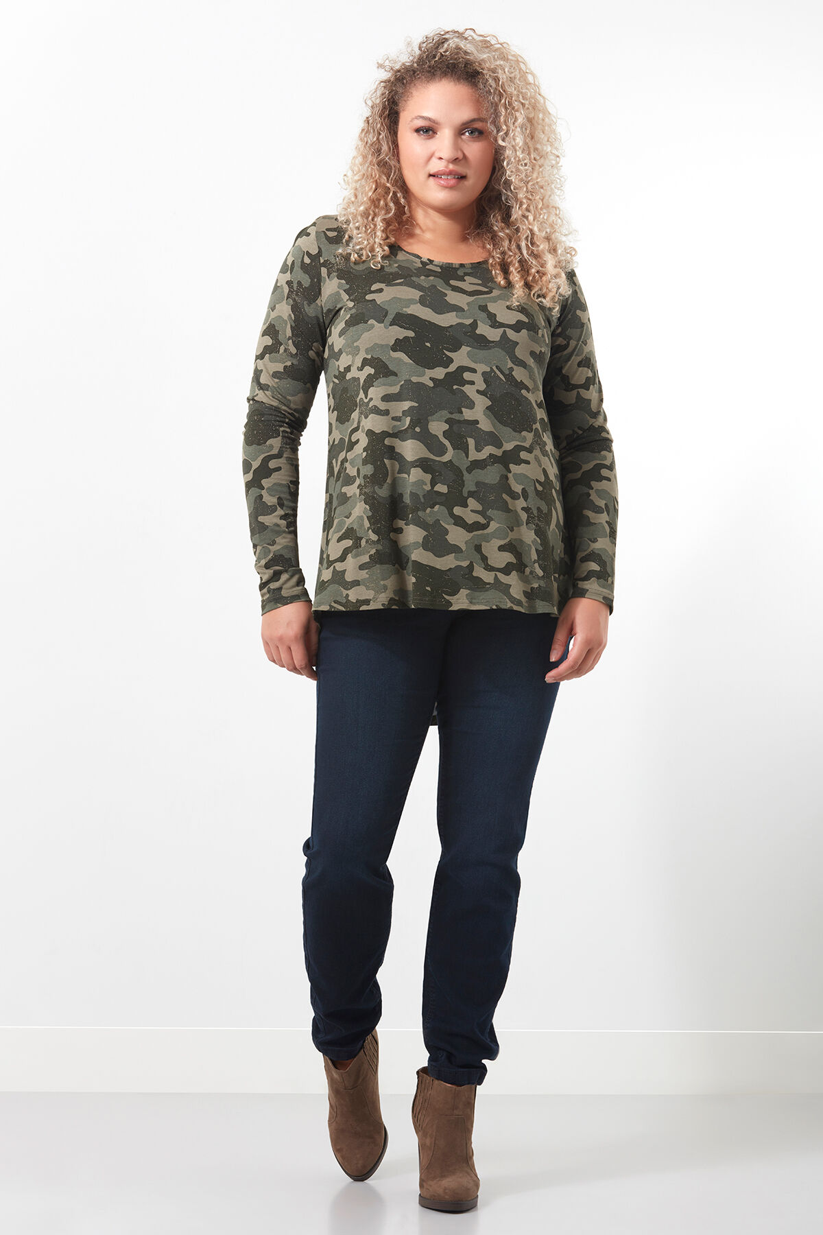 Chemise imprim&eacute;e avec dos plus long image number 3