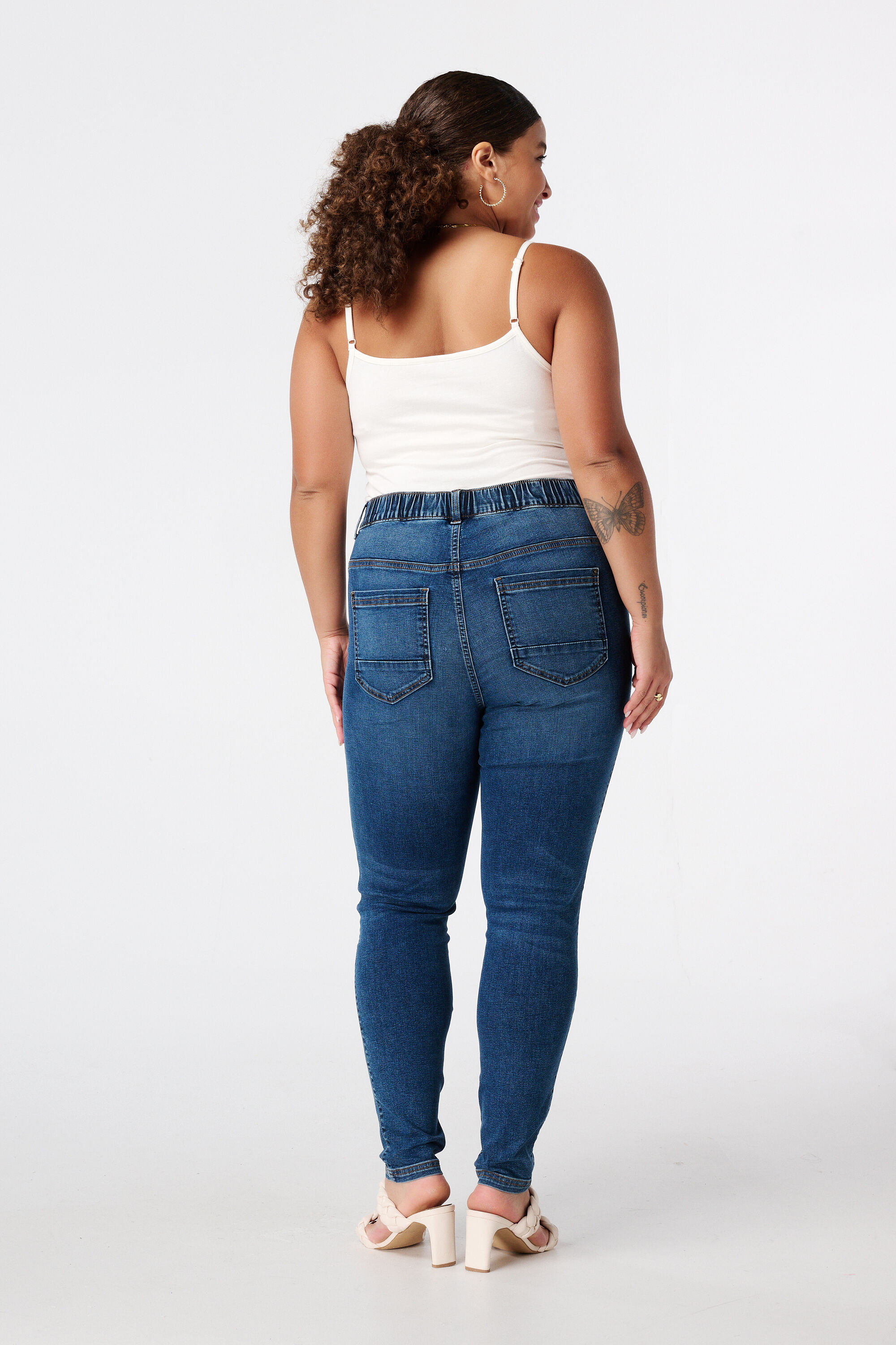 Tregging avec un look denim image number 3