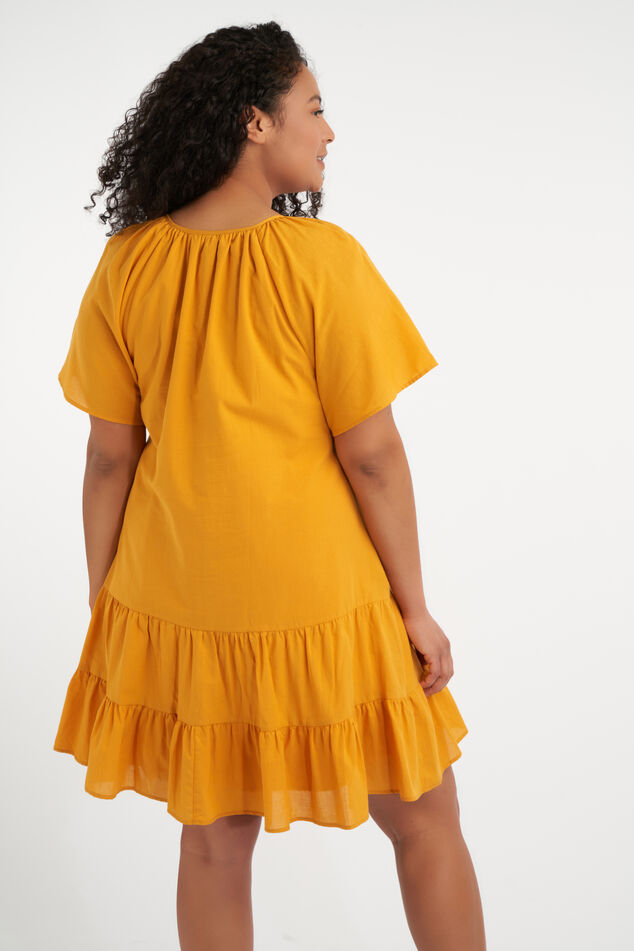 Robe courte et évasée image number 3