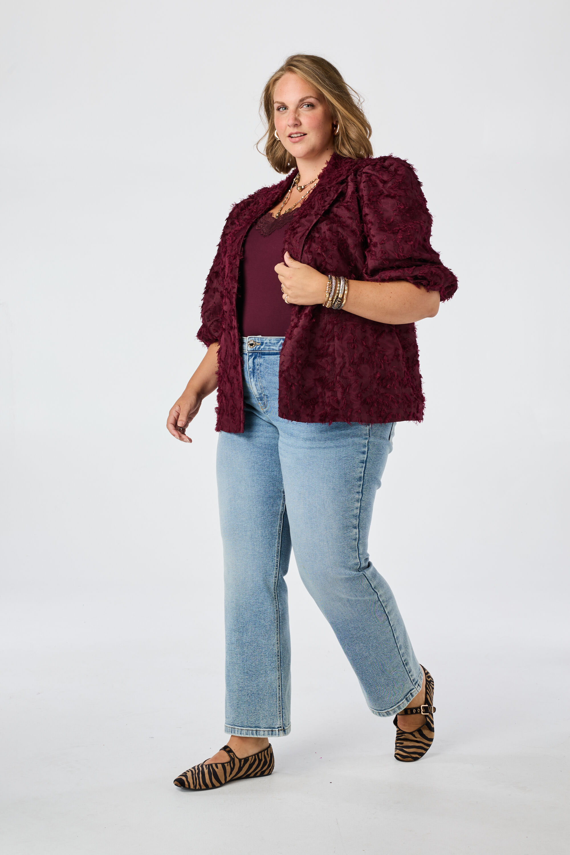 Blazer duveteux &agrave; manches bouffantes image number 5