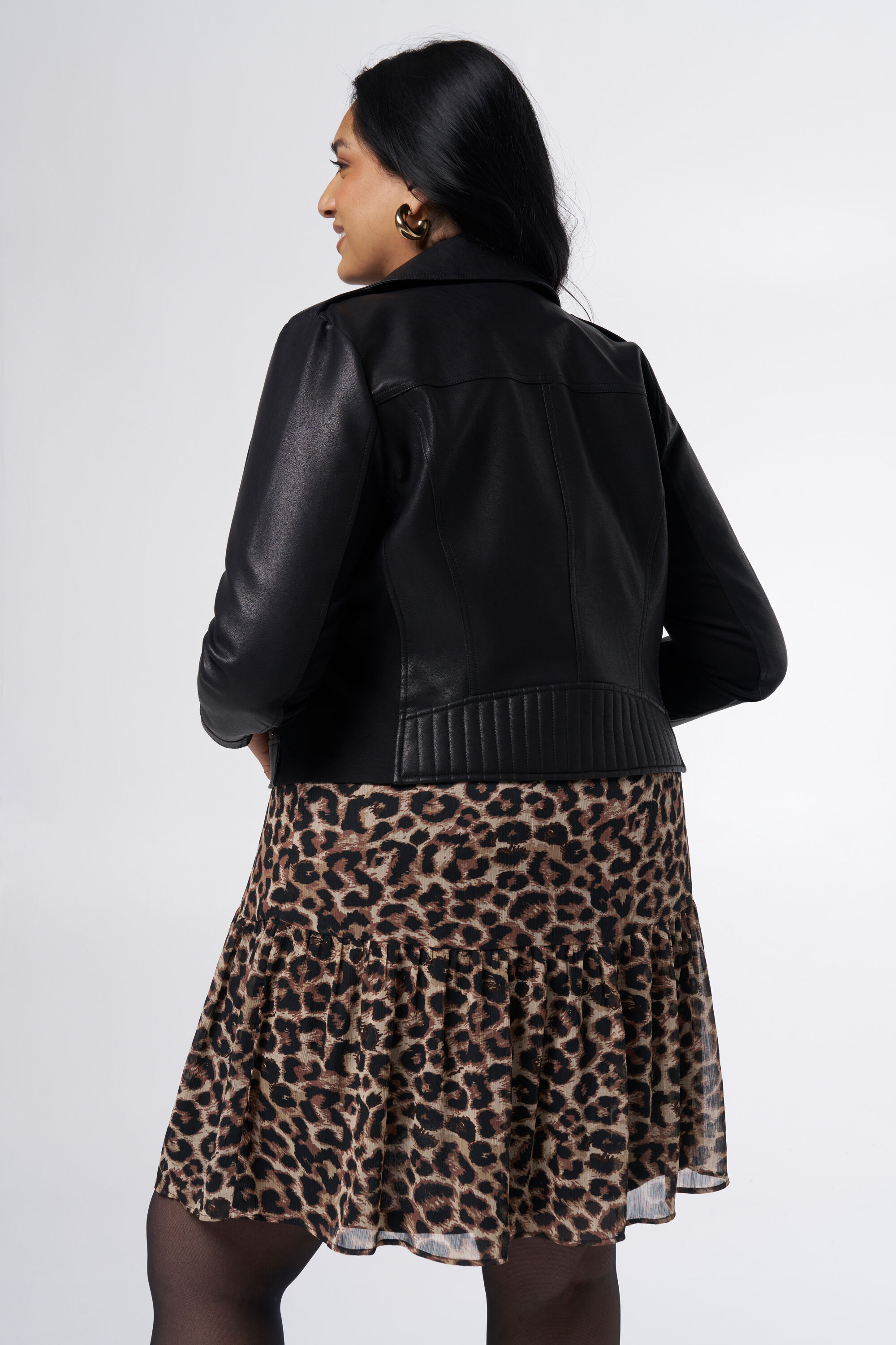 Veste en similicuir avec d&eacute;tails argent&eacute;s image number 3