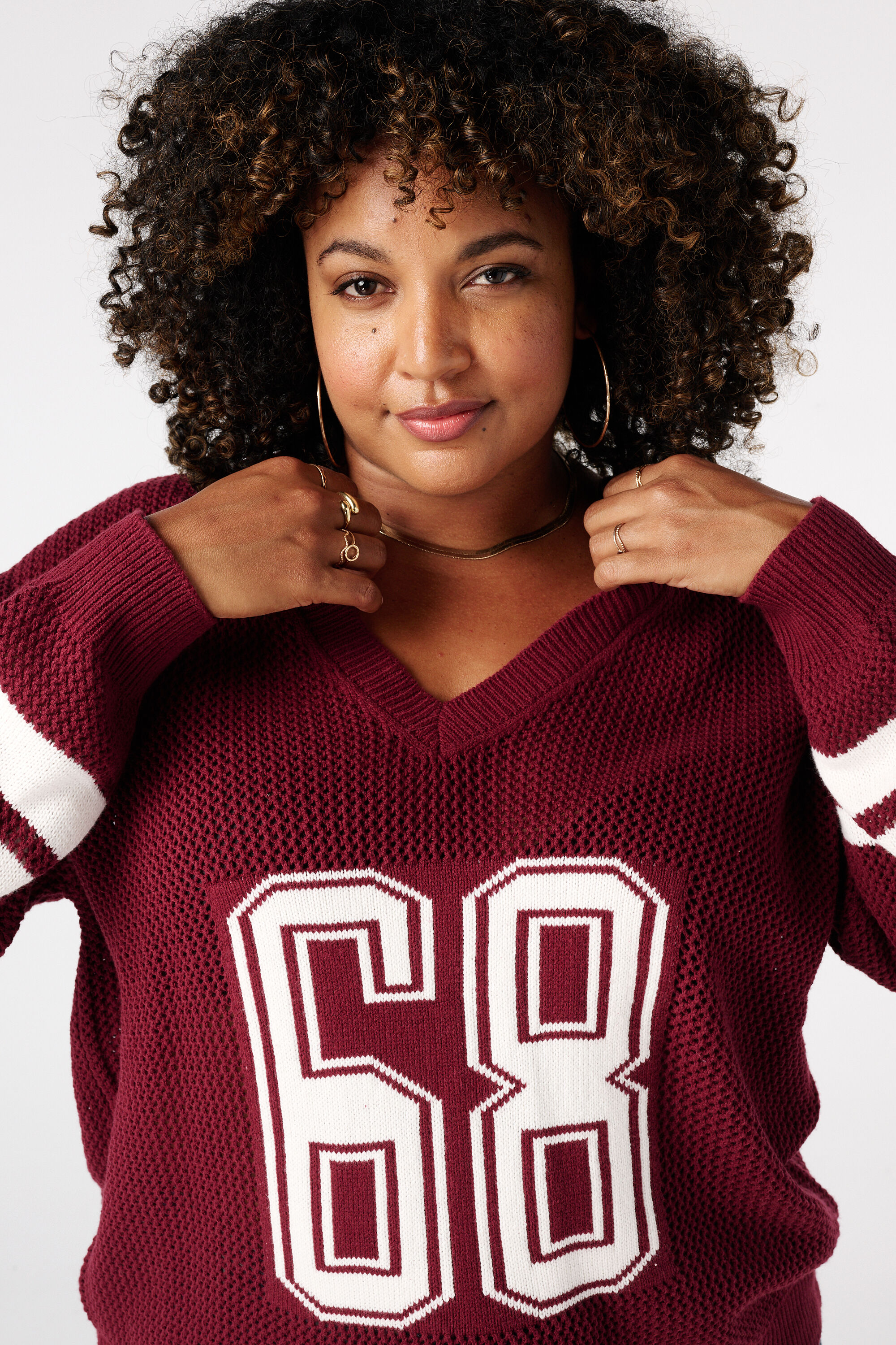 Pull universitaire en maille fine image number 4