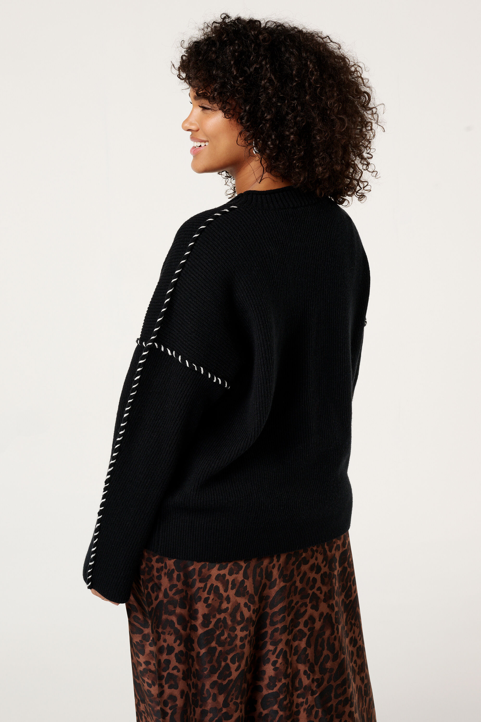 Pull avec coutures image number 3