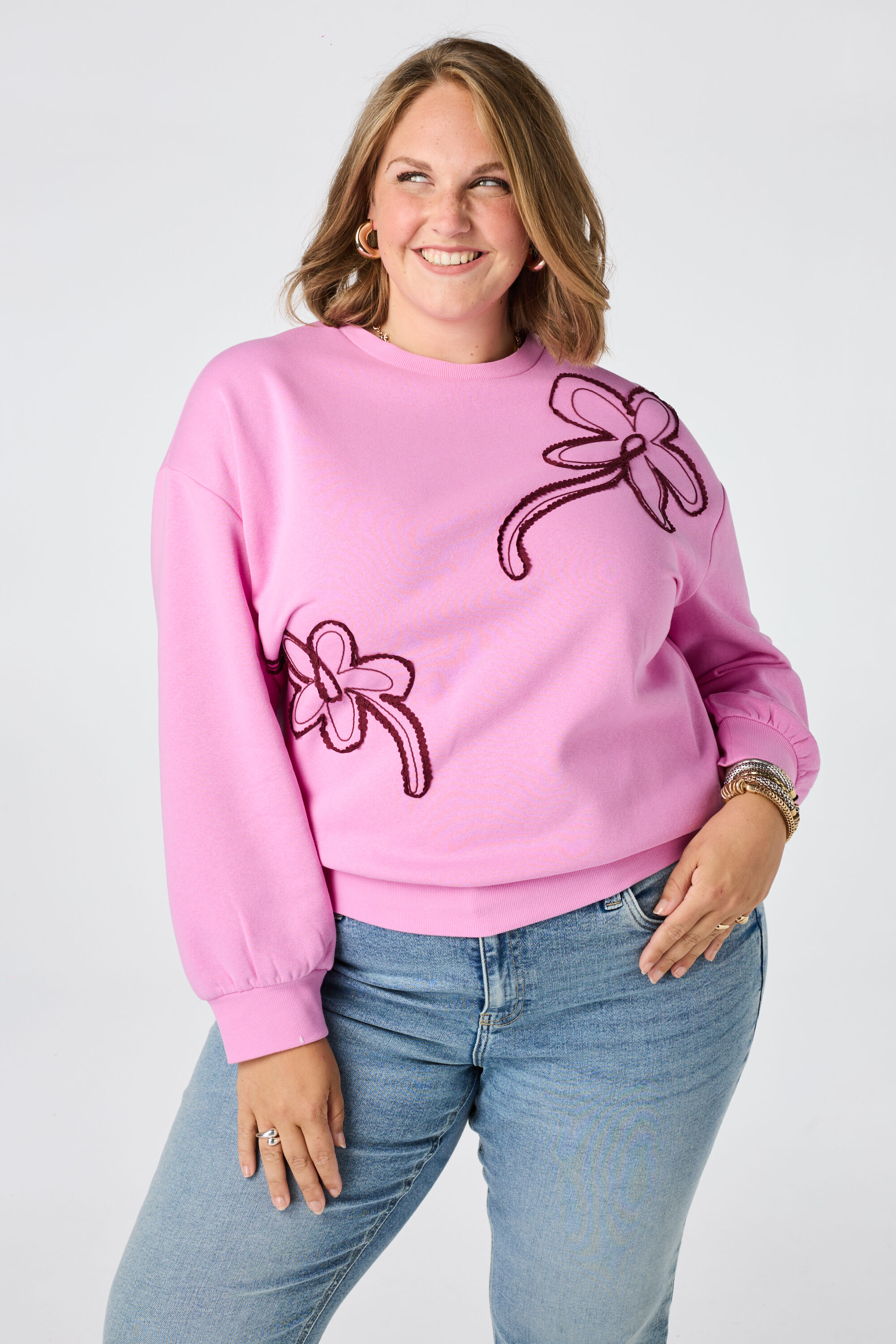 Sweat &agrave; broderie image number 0