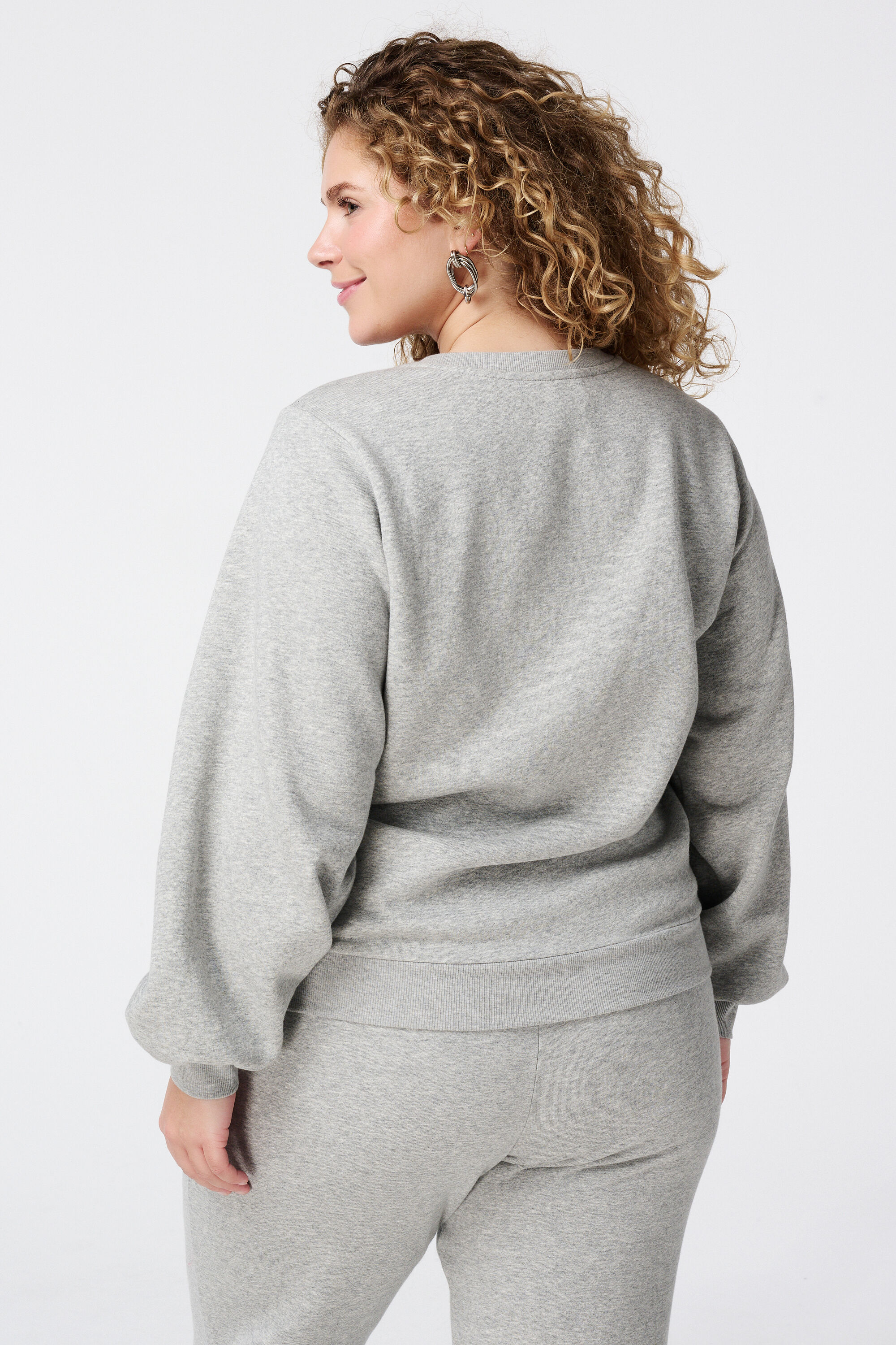 Pull avec strass image number 3