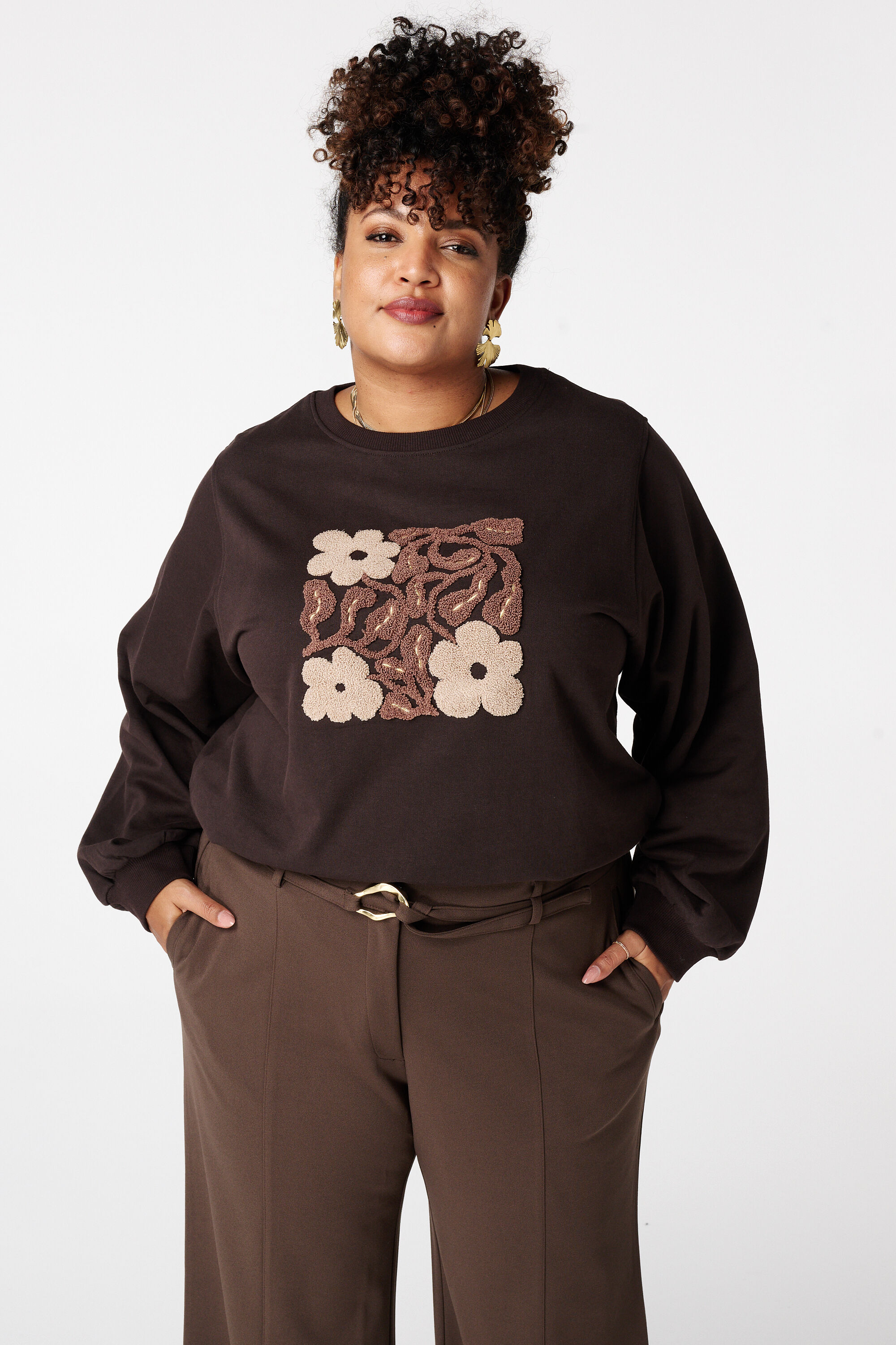 Sweat-shirt avec imprim&eacute; brod&eacute;