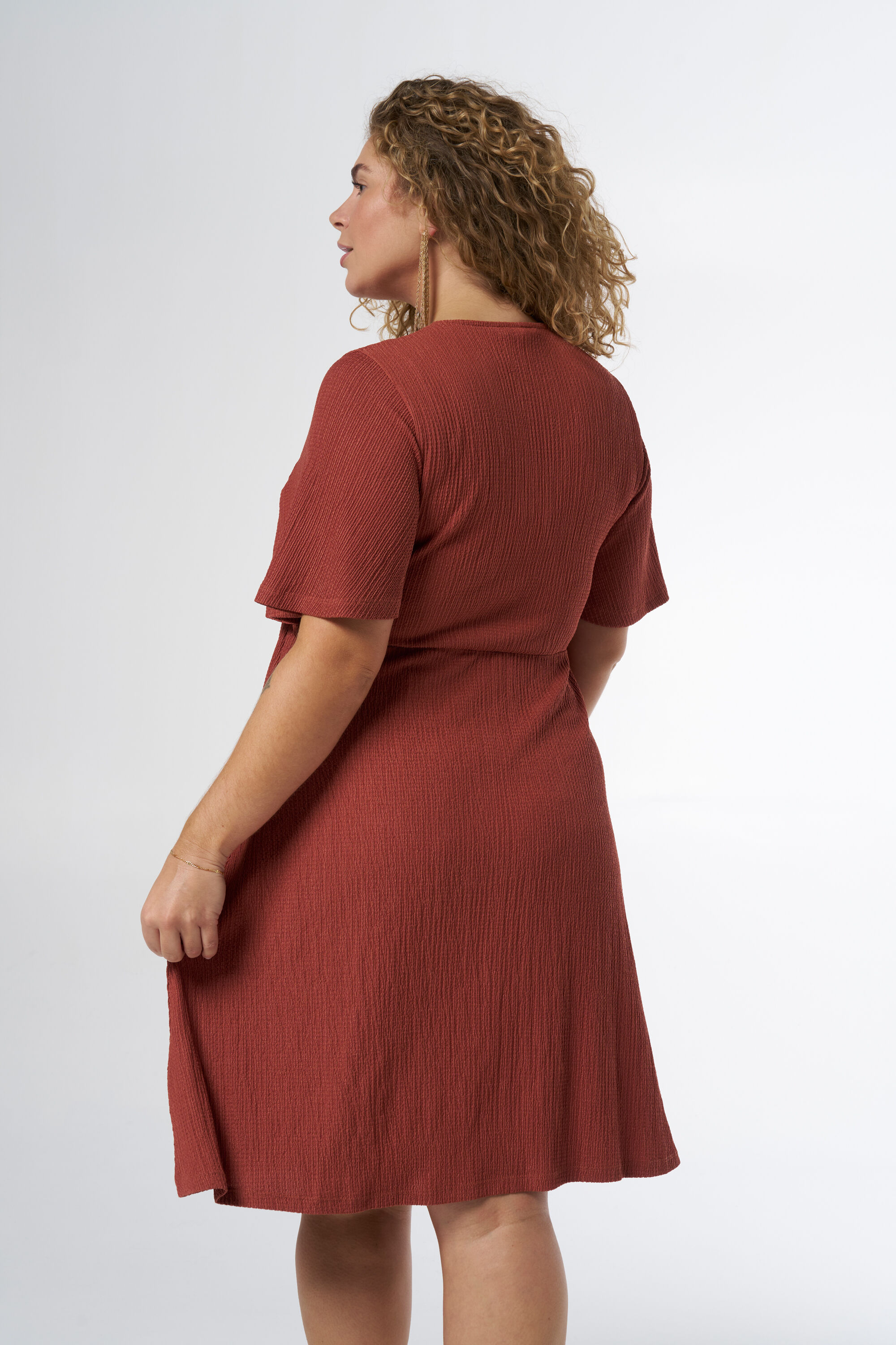 Robe portefeuille mi-longue image number 3