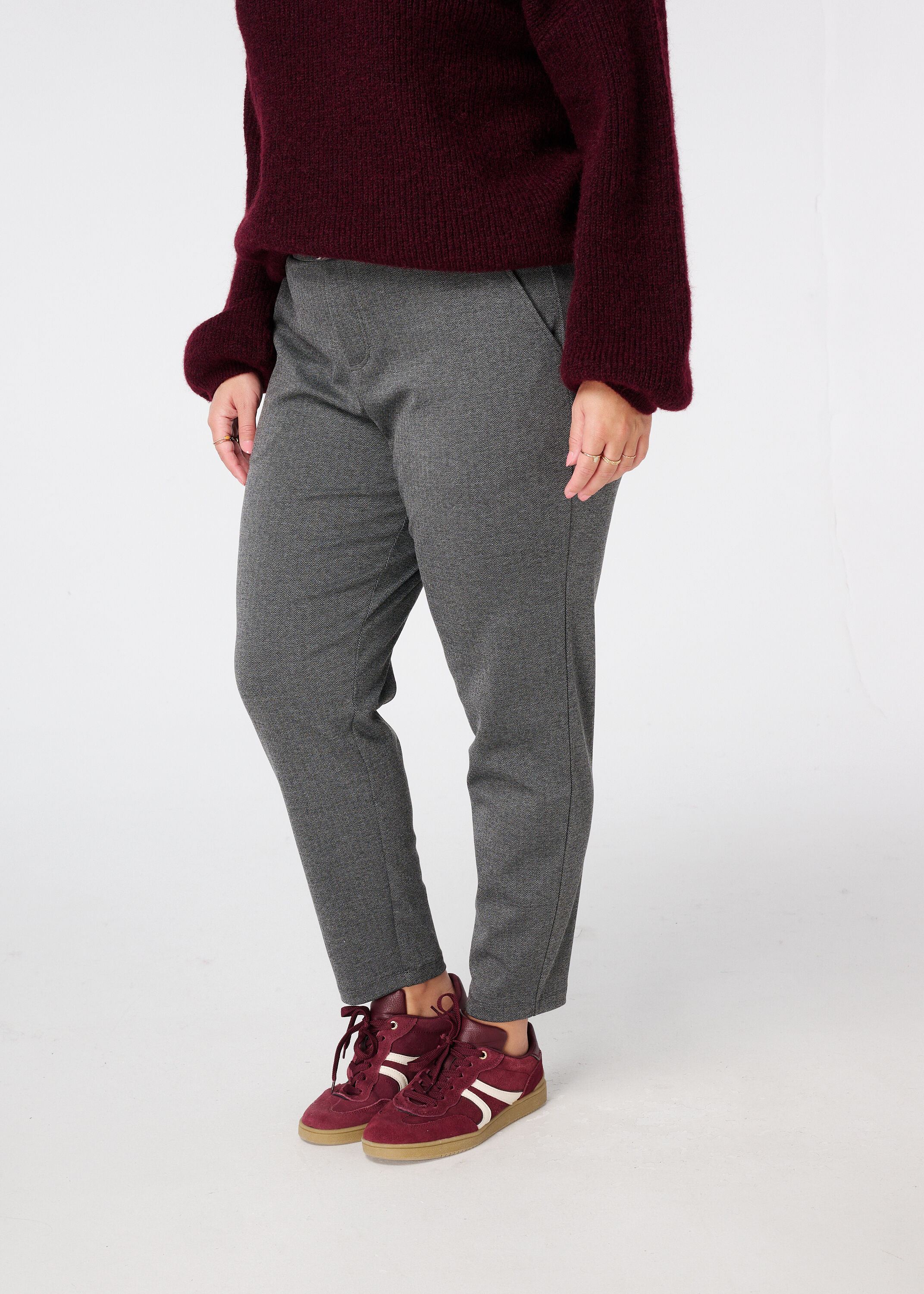 Pantalon slim fit avec ceinture image number 5