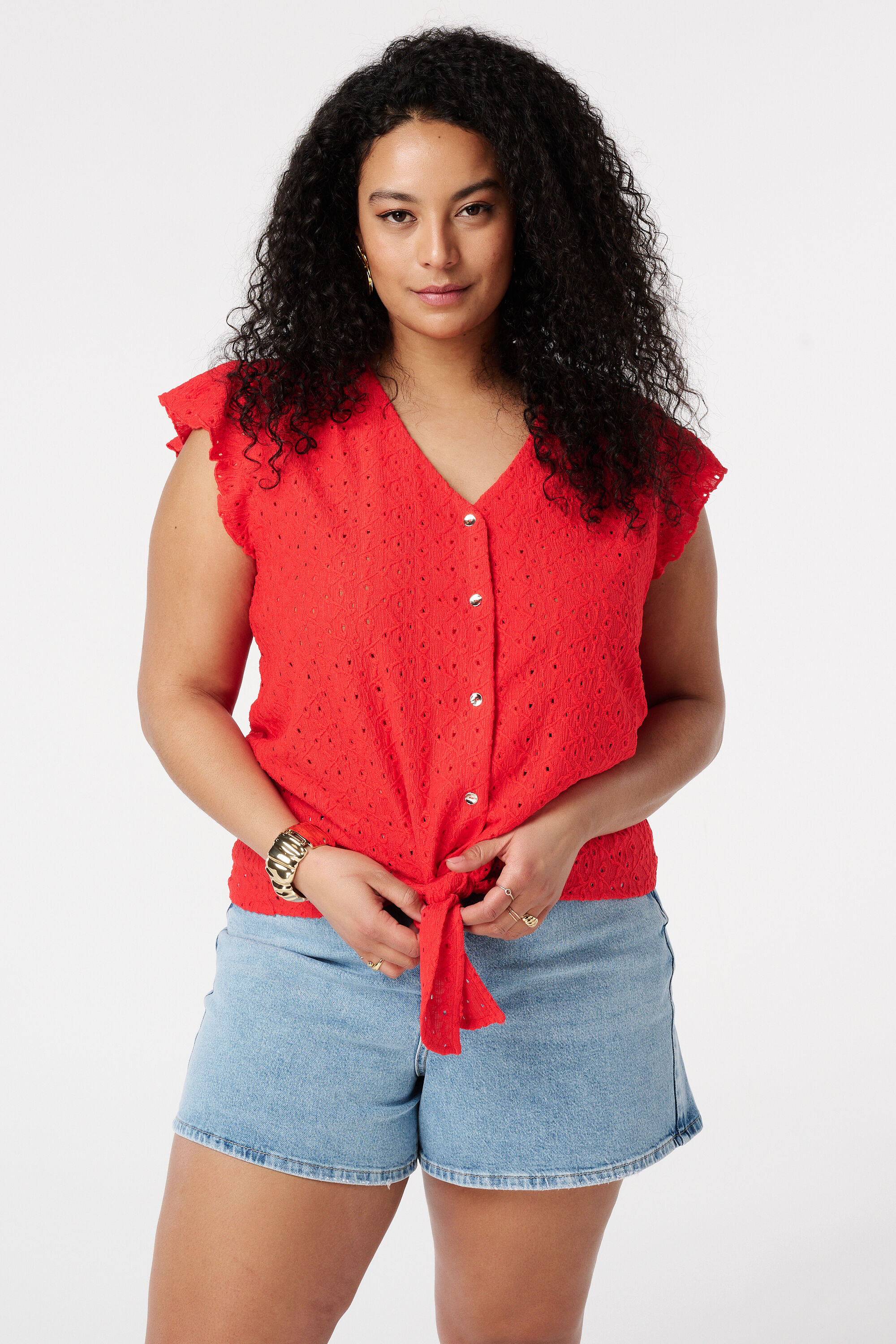 Haut avec d&eacute;tails en crochet  image number 4