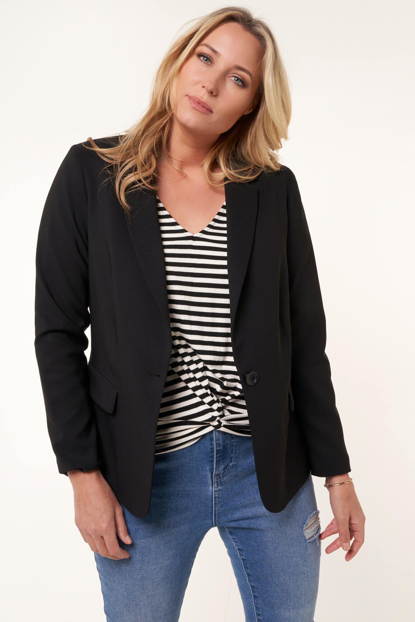 Blazer  image number 7