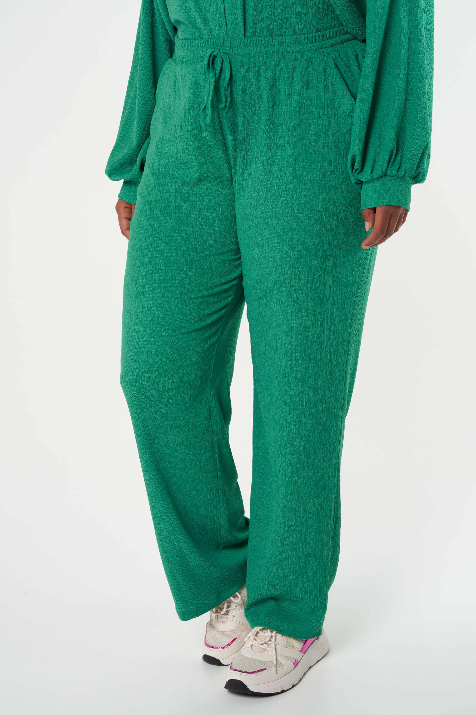 Pantalon avec cordon de serrage image number 5