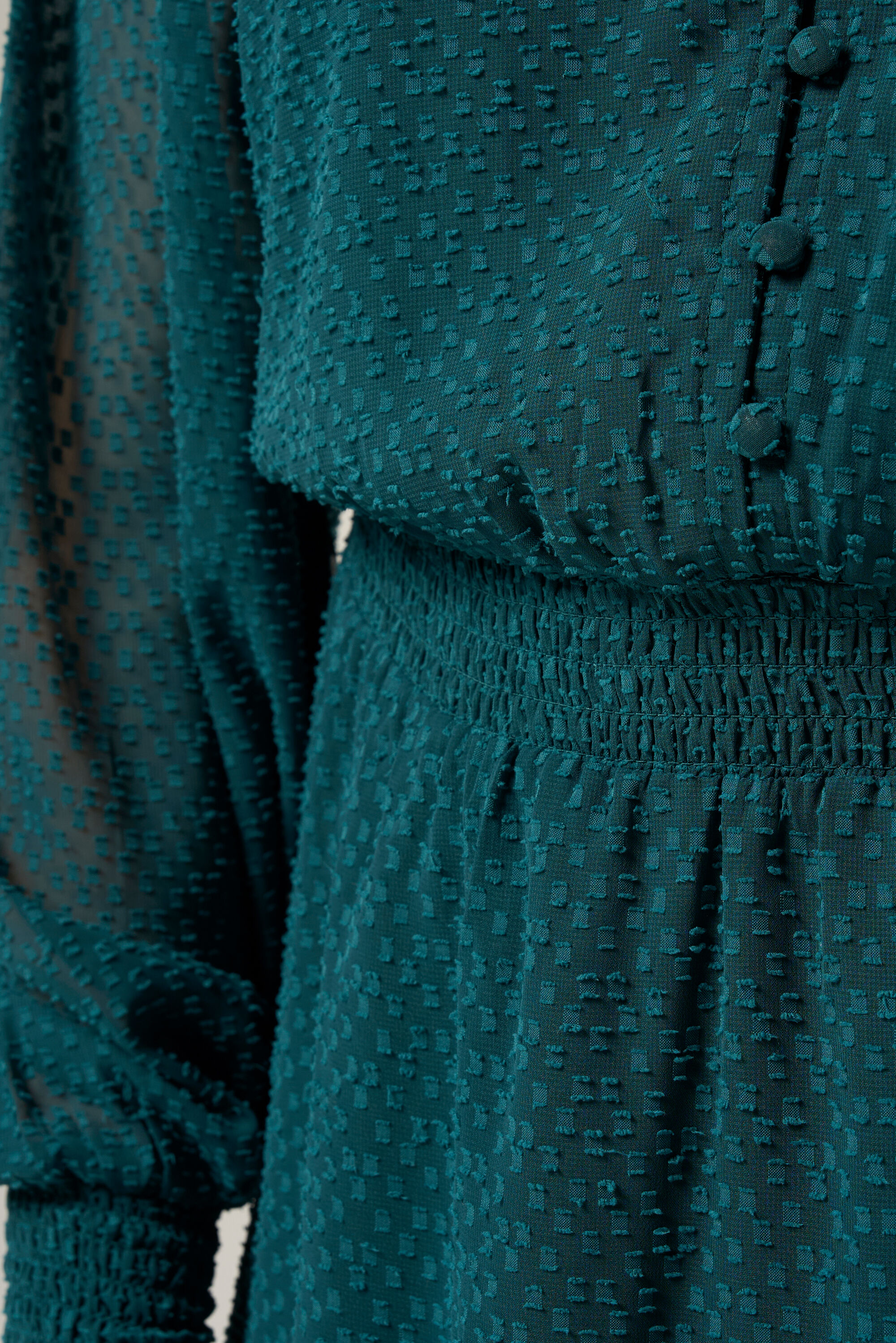 Robe &agrave; boutons image number 4