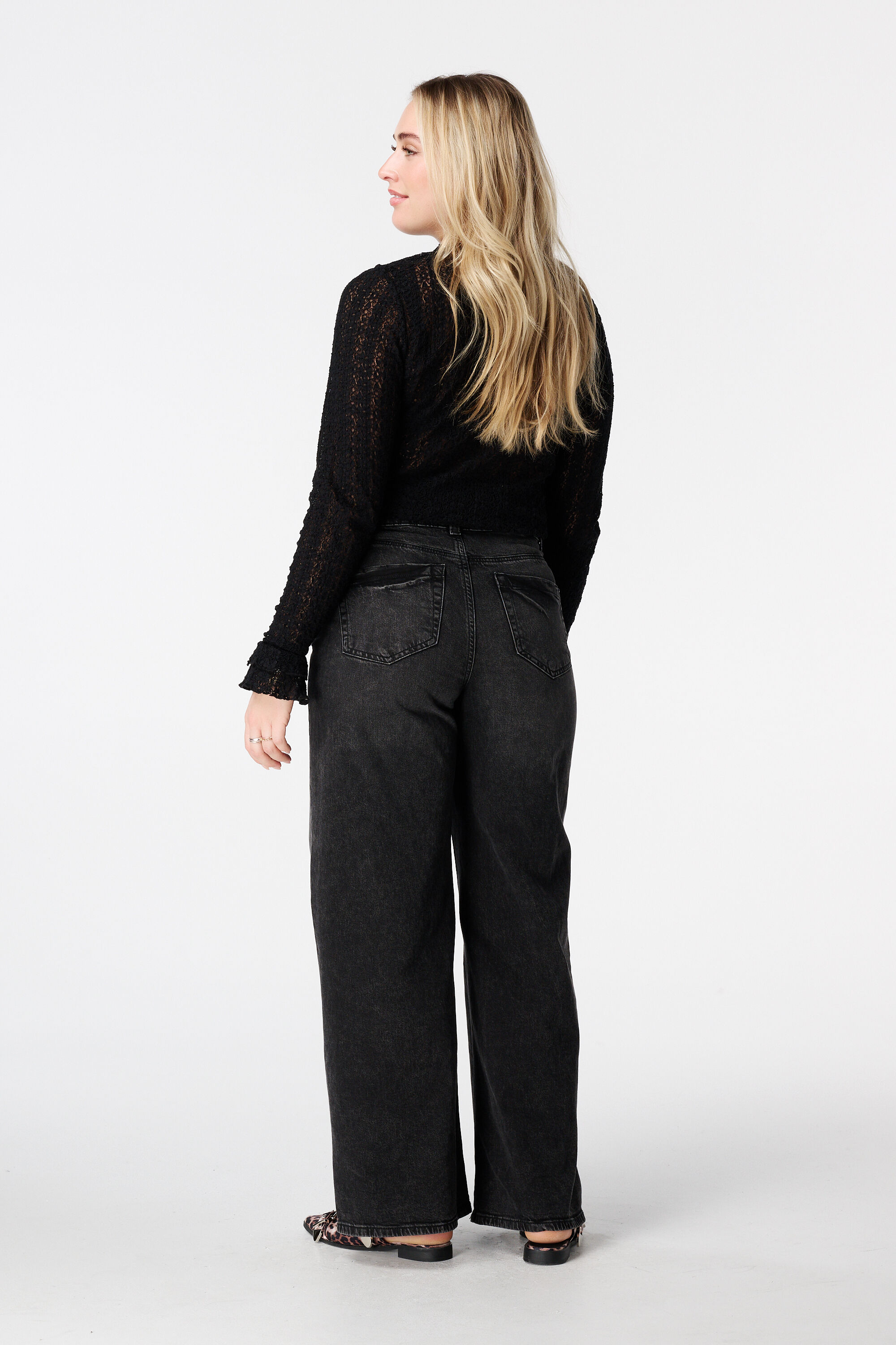 Jean &agrave; jambe large et taille haute image number 3