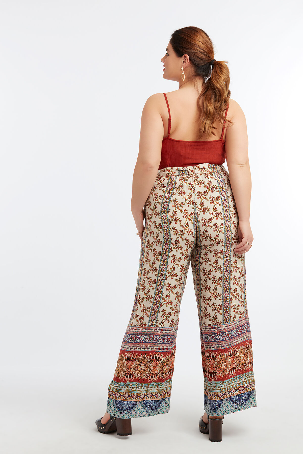 Pantalons larges avec imprim&eacute; image number 3