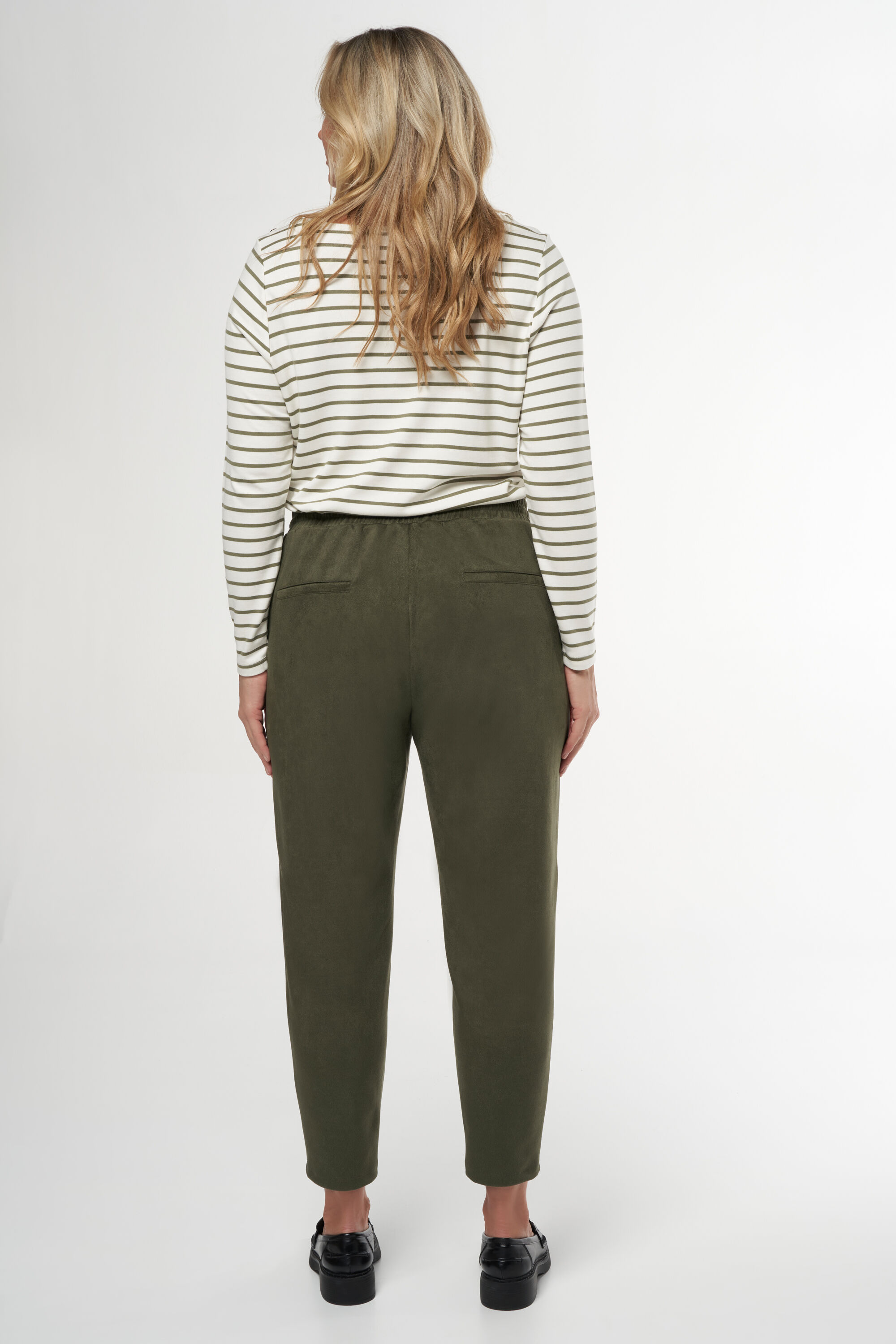 Pantalon en daim image number 3