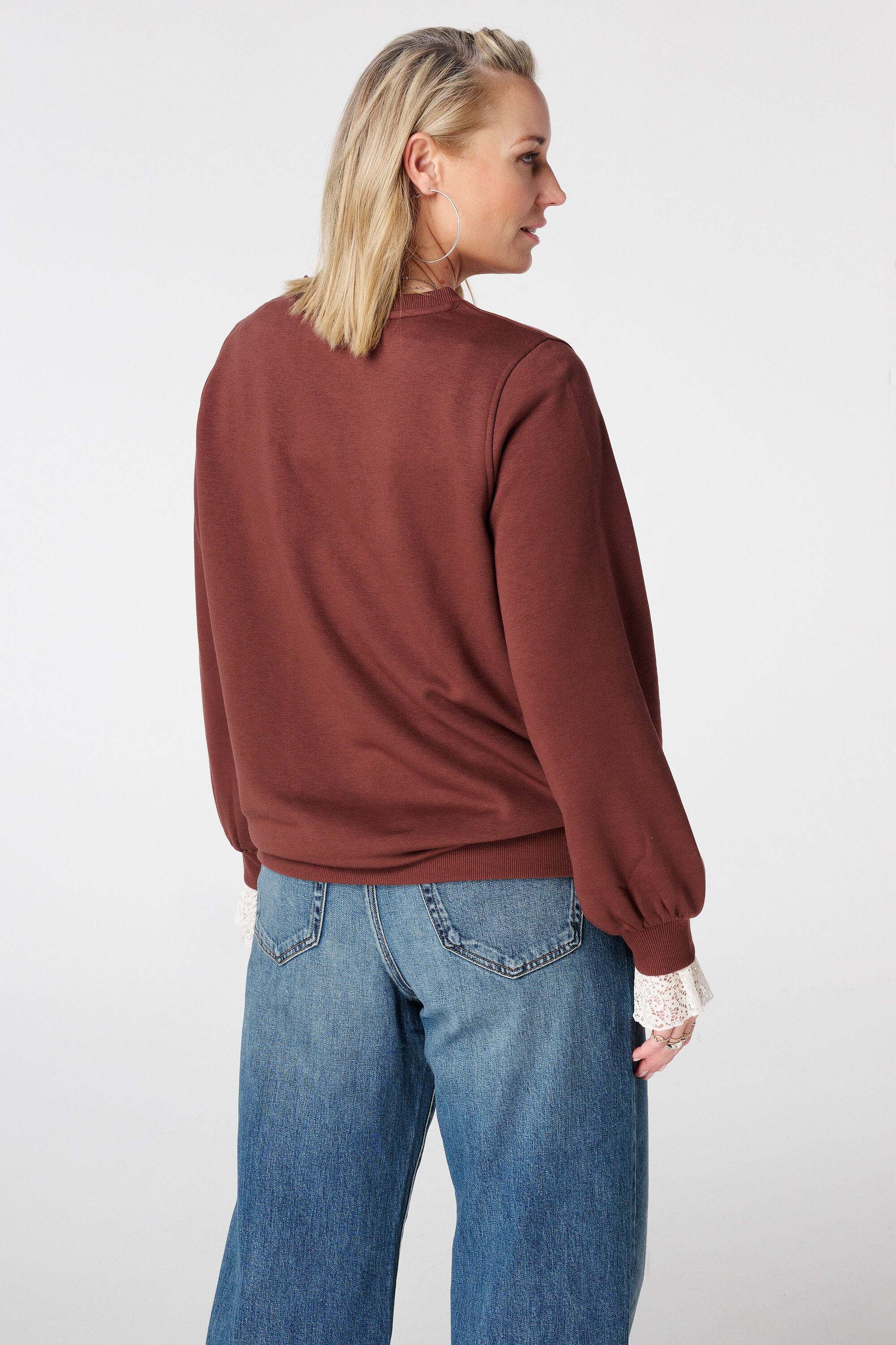 Pull avec illustrations image number 3