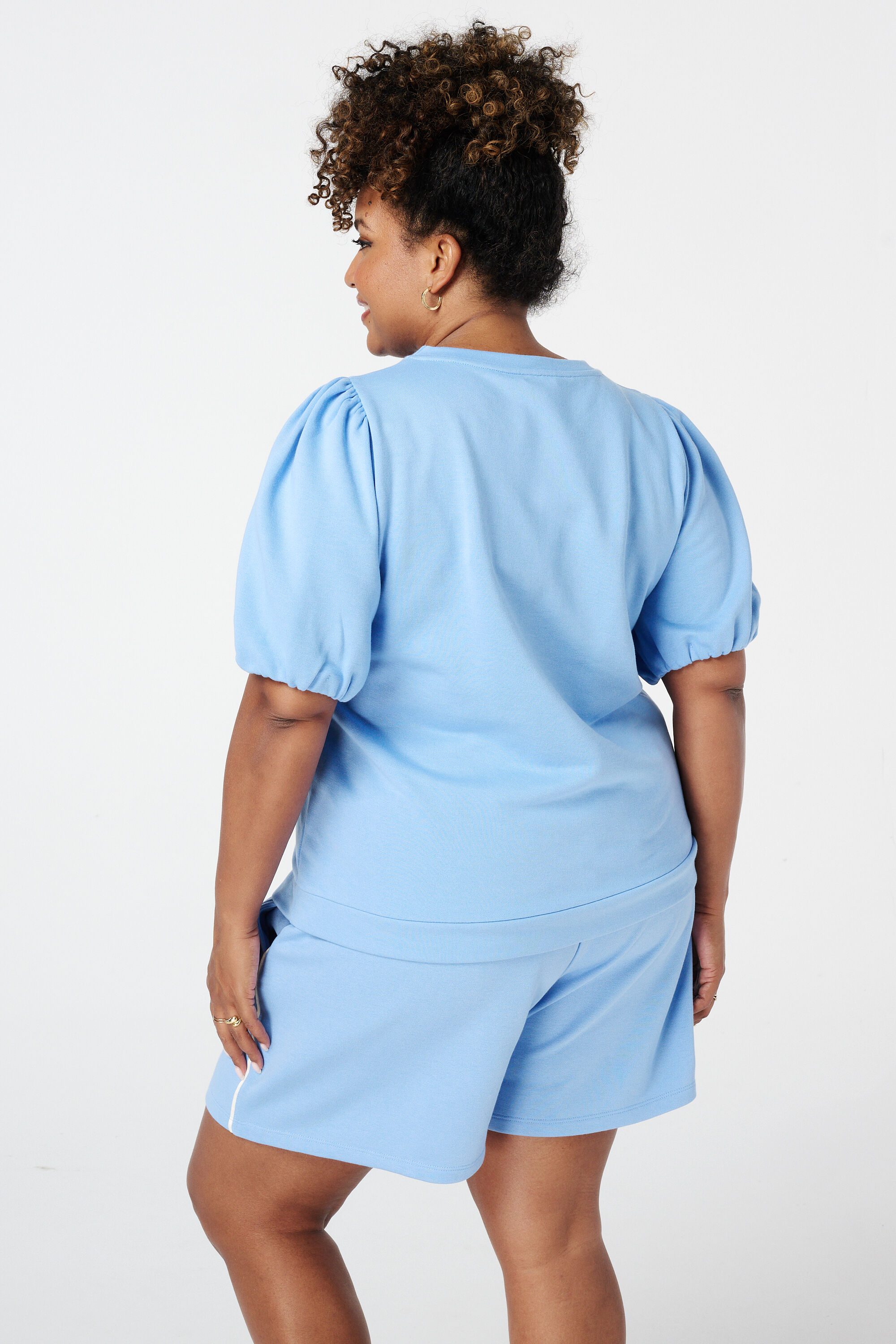 Sweat-shirt avec manches bouffantes image number 3