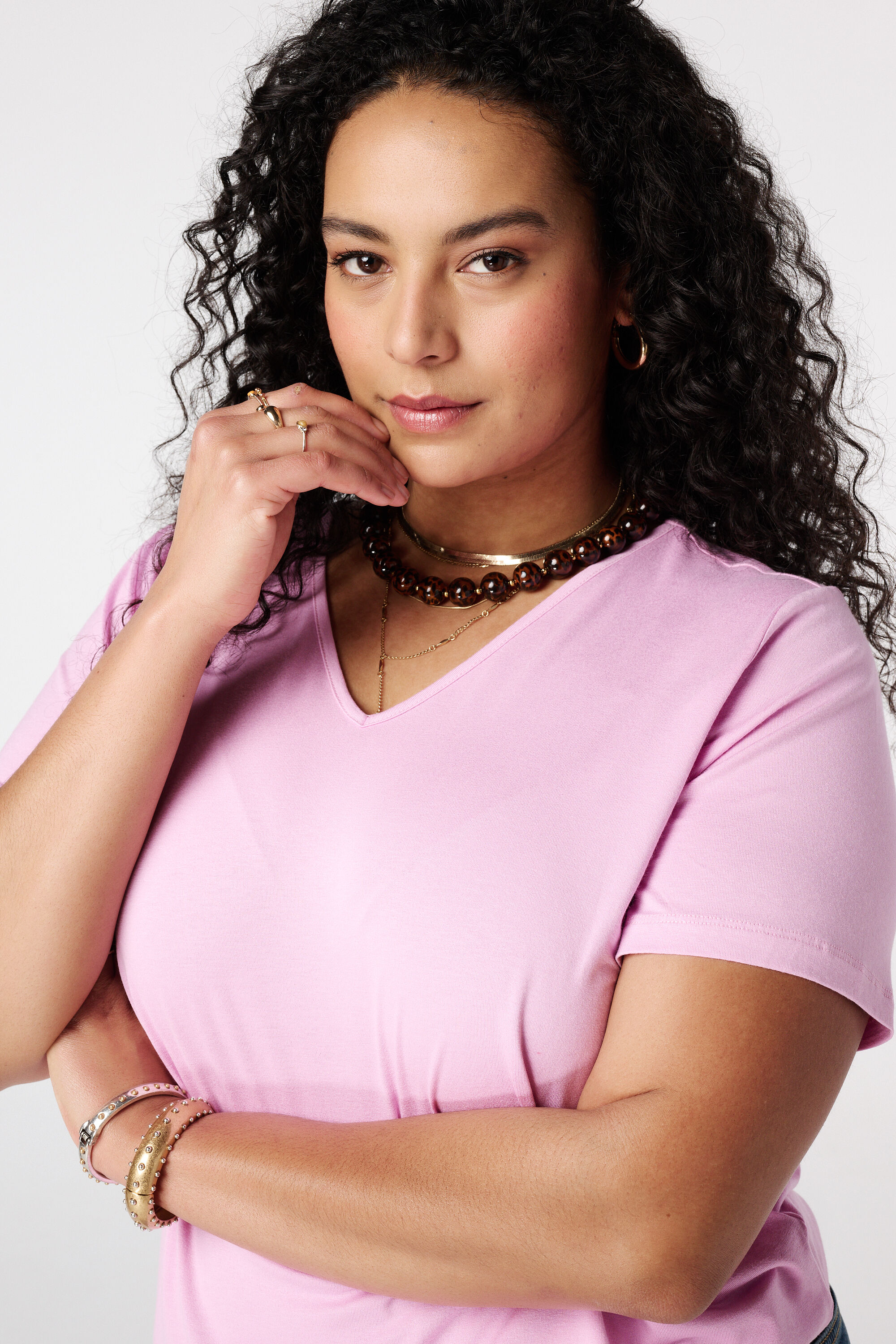 T-shirt &agrave; col en V image number 4