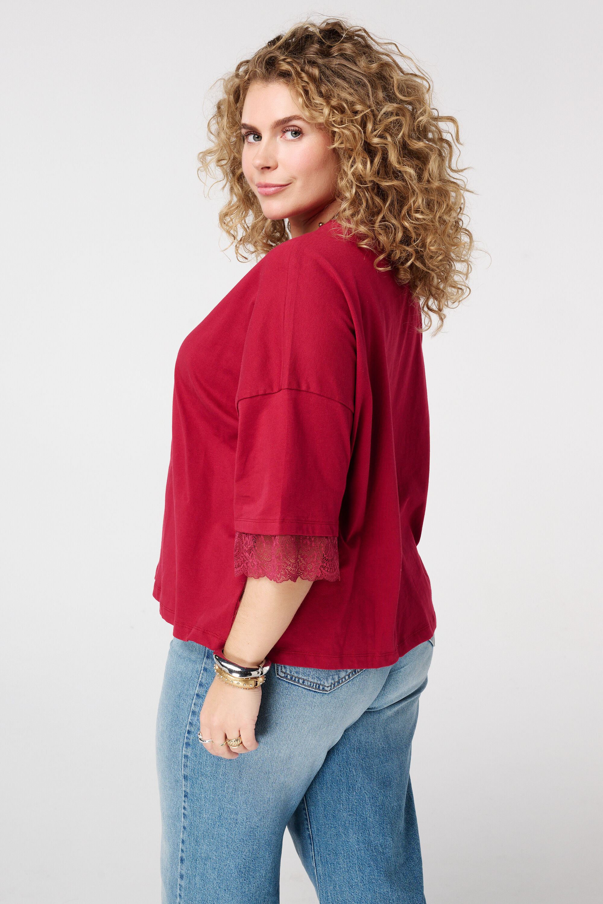 T-shirt avec d&eacute;tails en dentelle image number 3