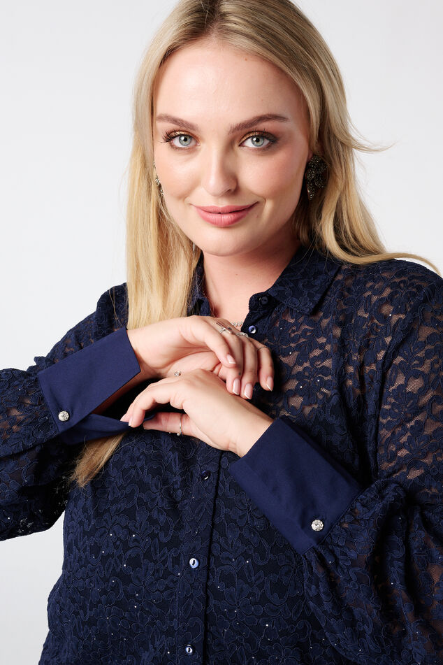 Top avec dentelle et paillettes image number 4