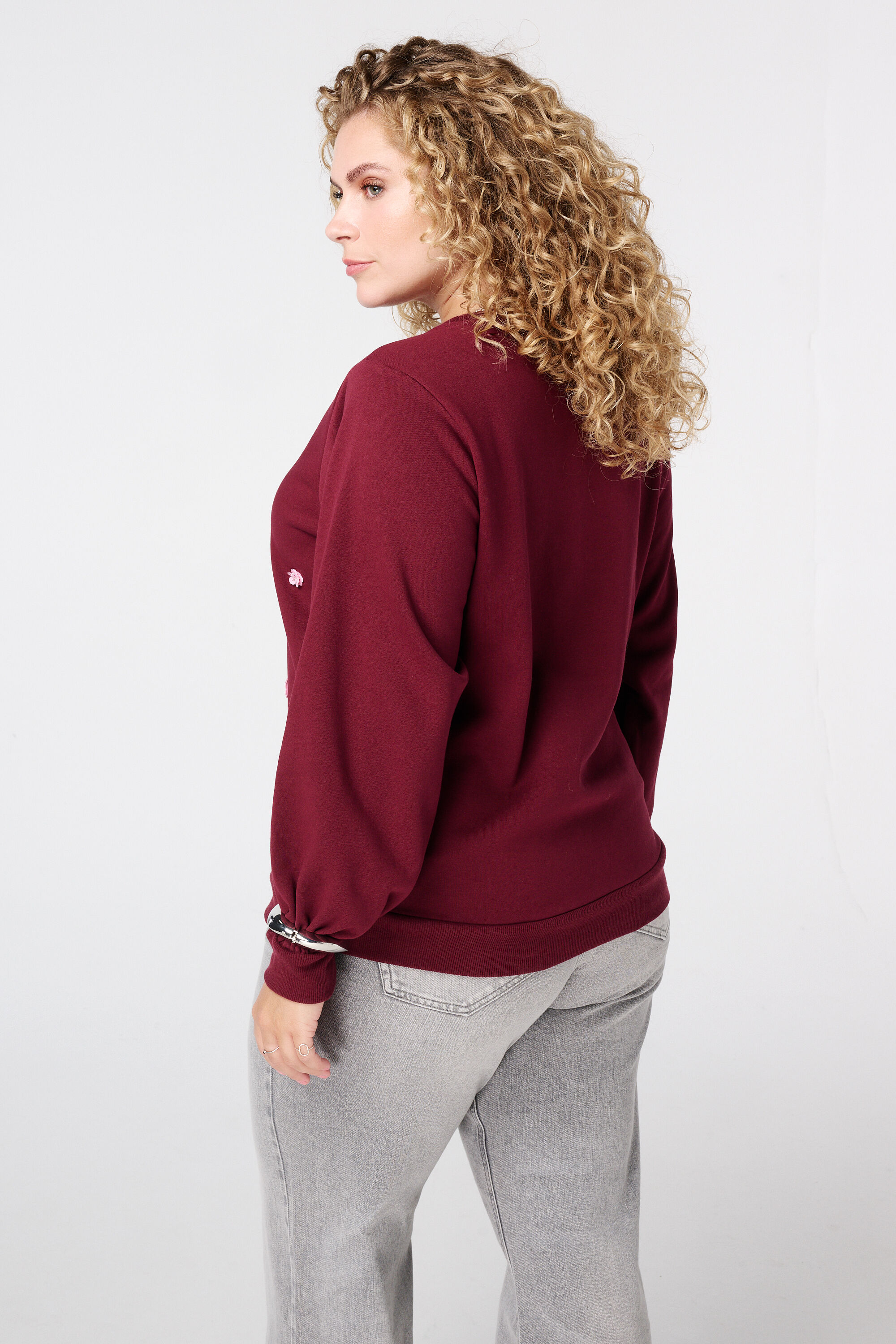 Pull avec fleurs en 3D image number 3