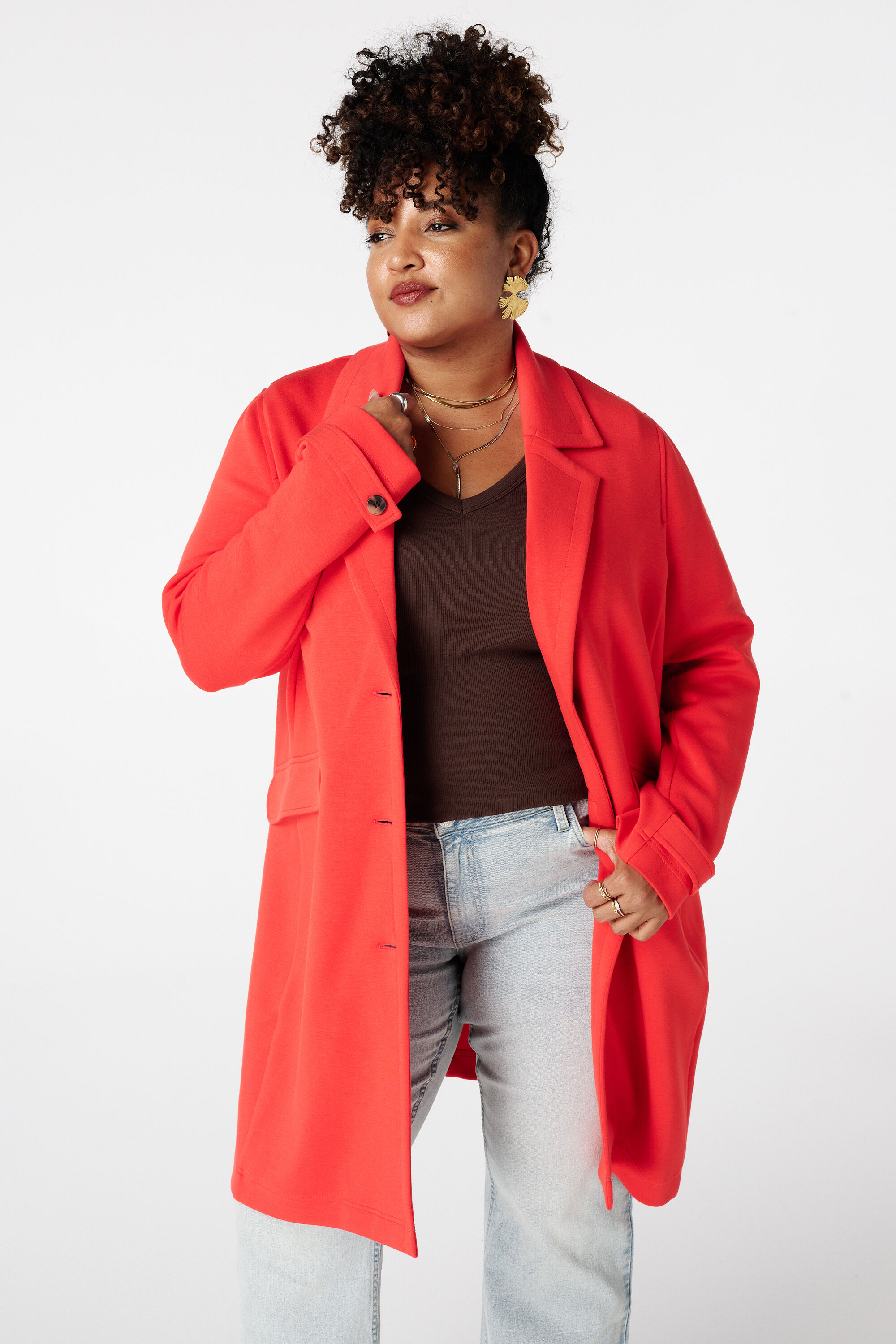 Manteau avec fermeture &agrave; boutons