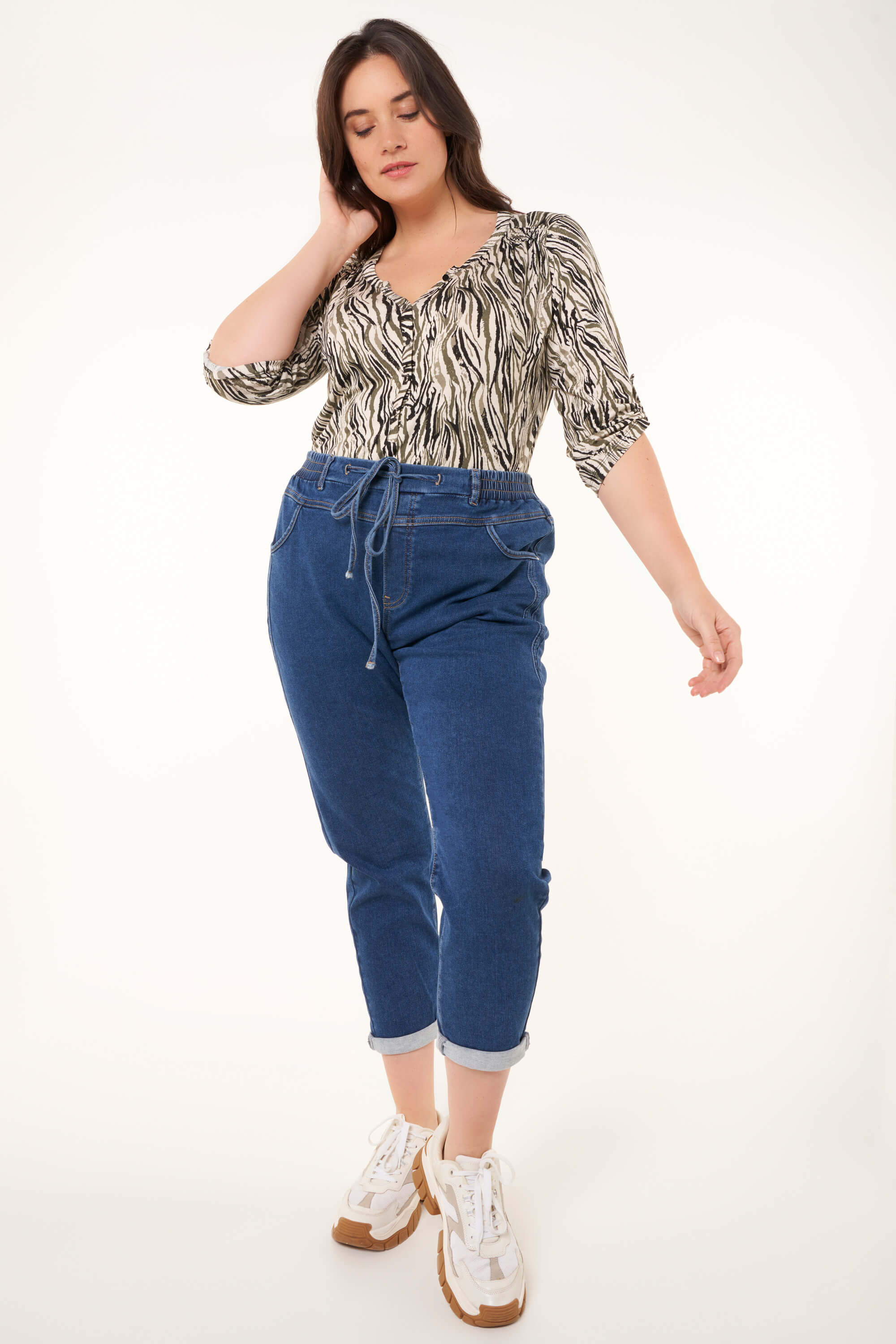 Pantalon de style jogging en denim image number 5