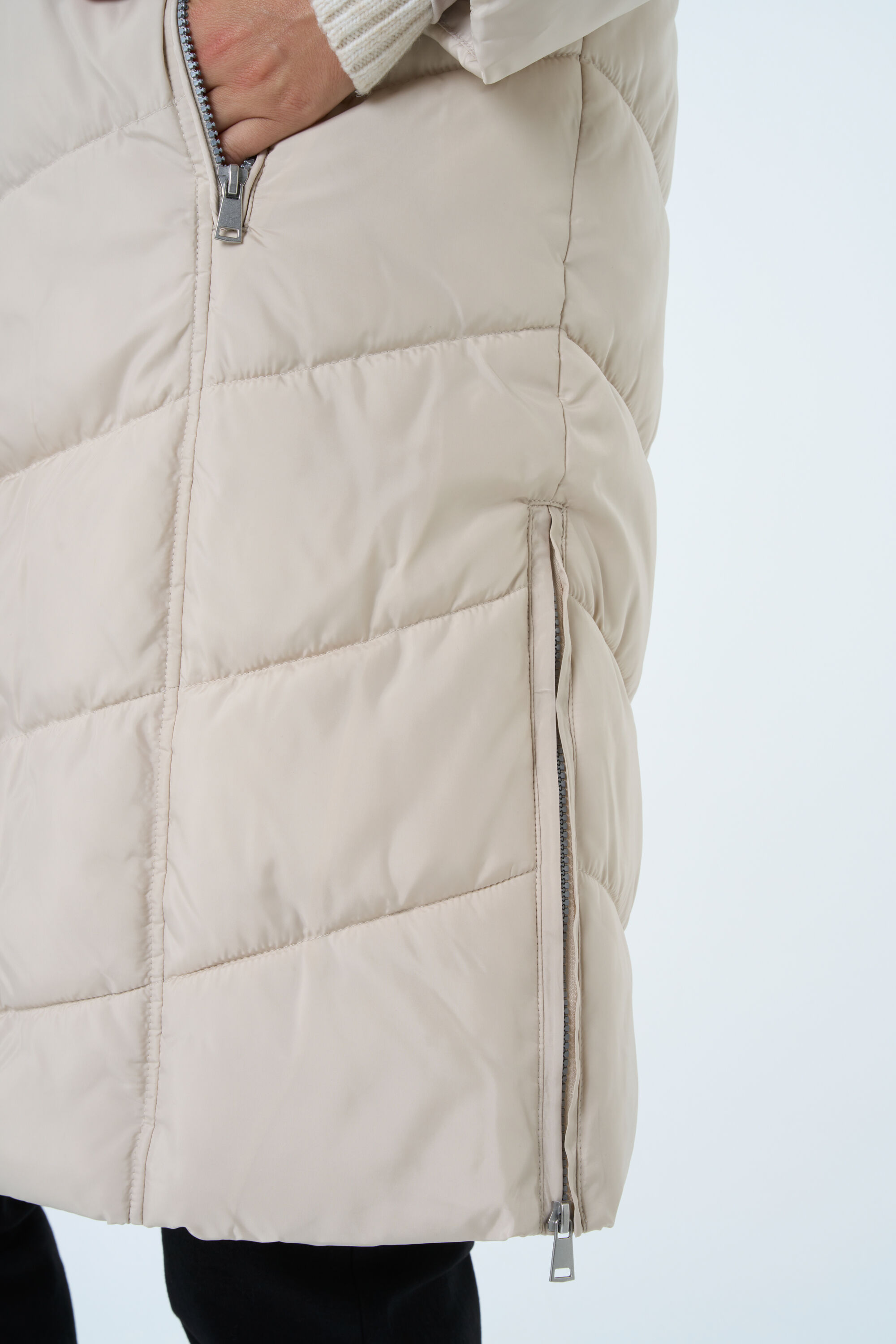 Veste longue matelass&eacute;e  image number 5