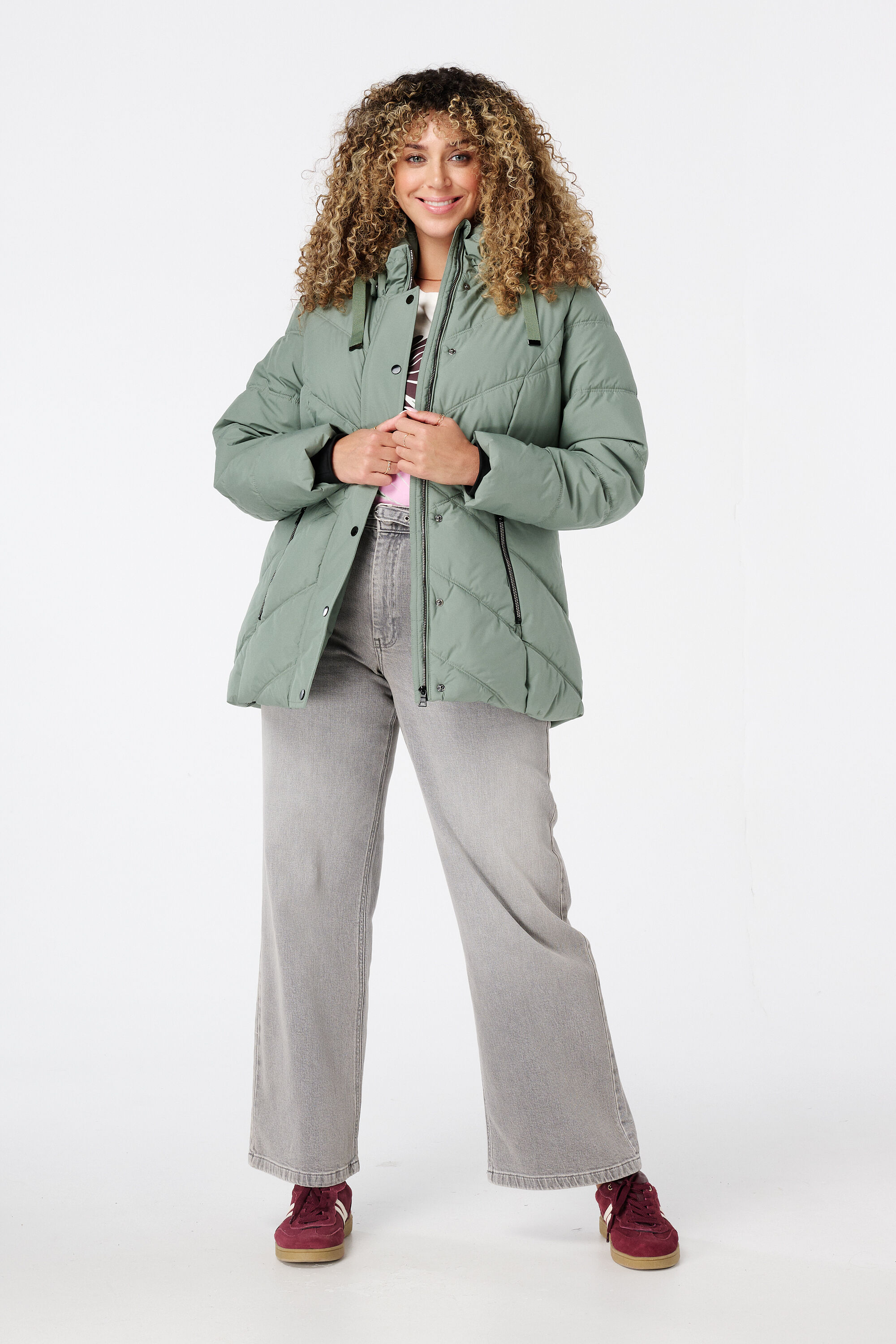 Veste matelass&eacute;e &agrave; capuche image number 5