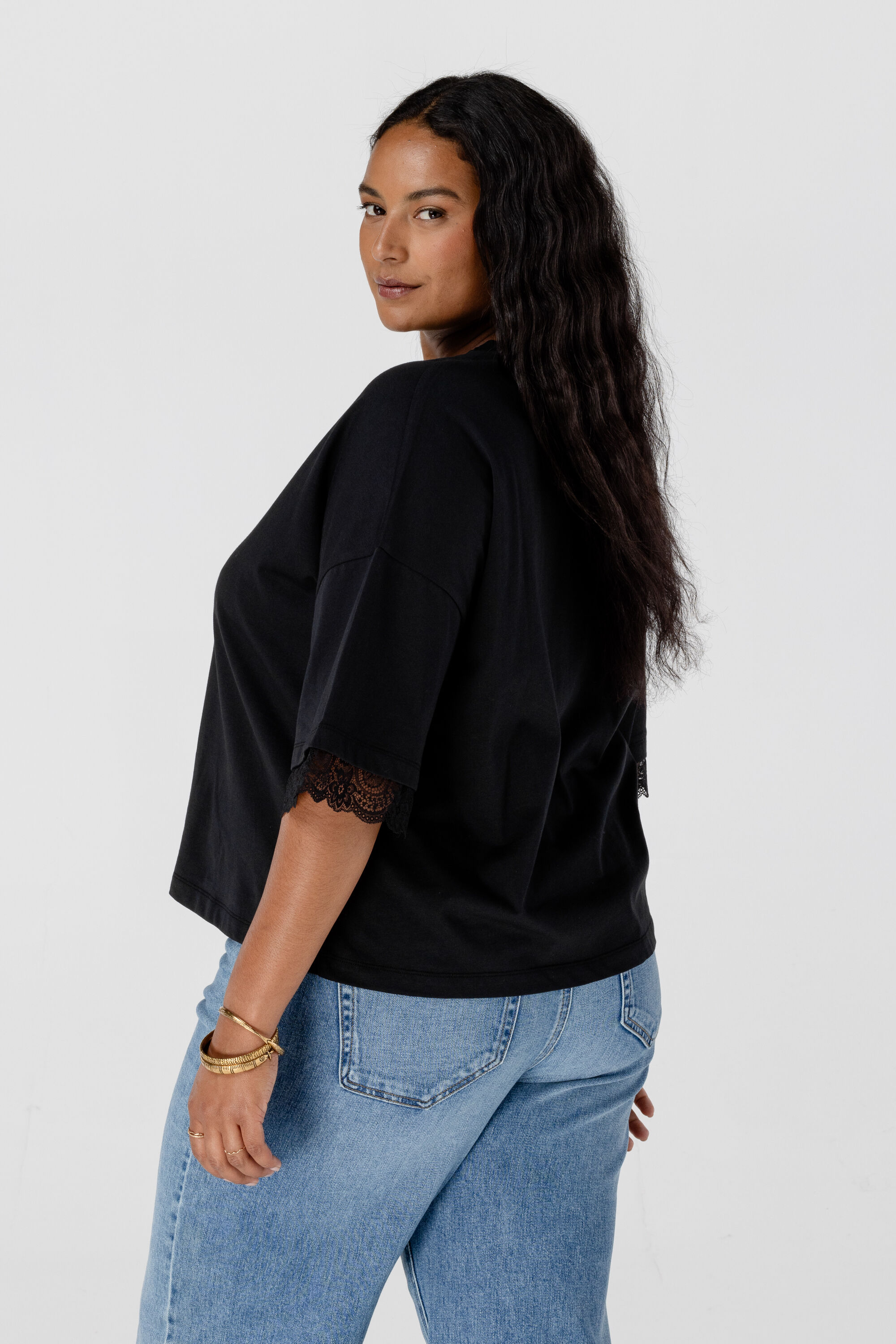 T-shirt avec d&eacute;tails en dentelle image number 3