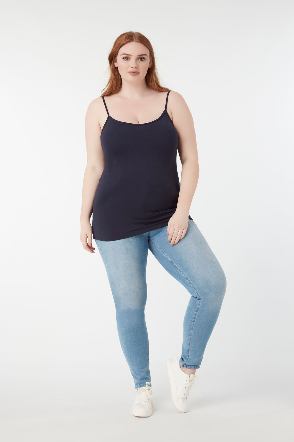 D&eacute;bardeur en coton avec bretelles spaghetti image number 4