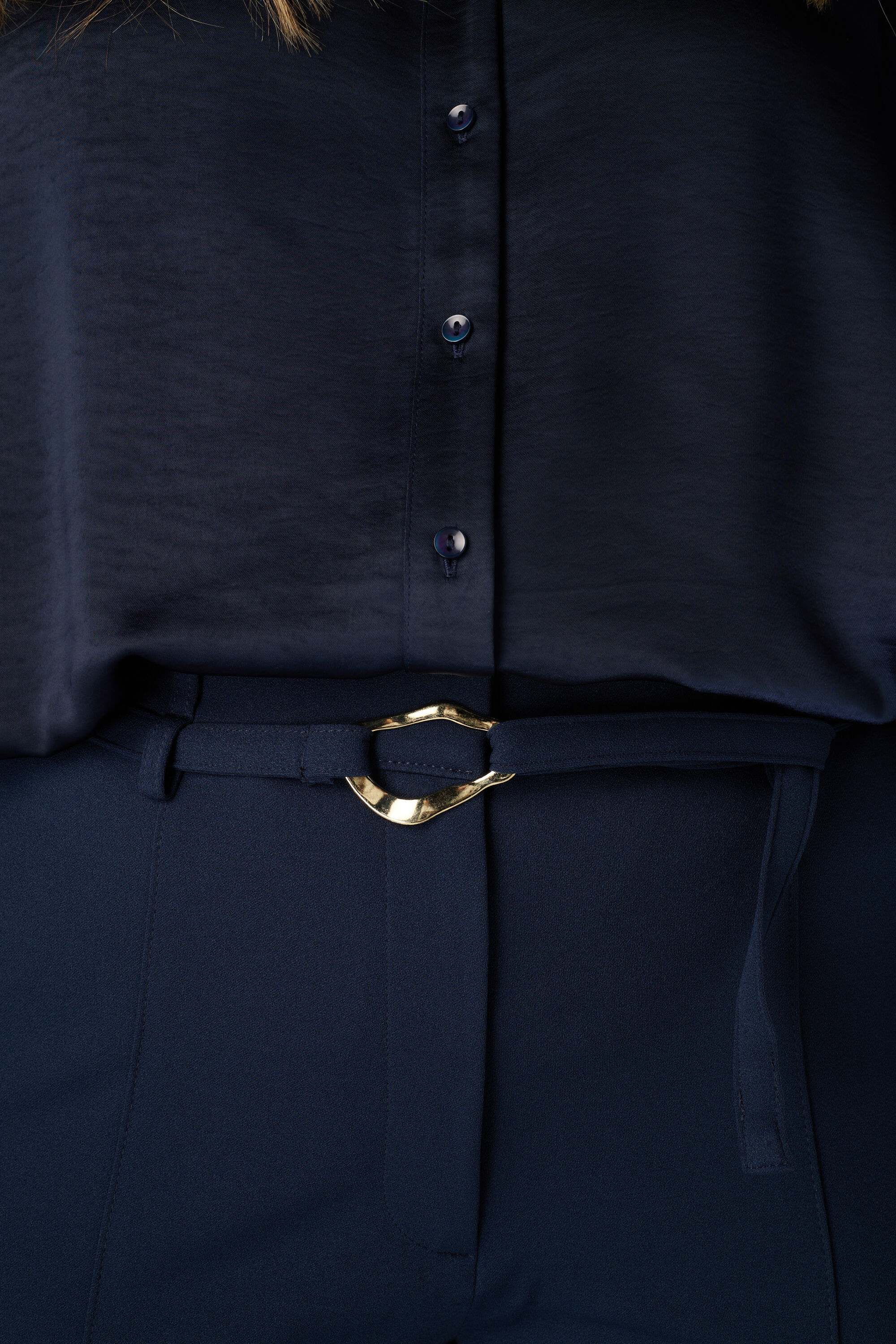 Pantalon droit avec ceinture image number 4