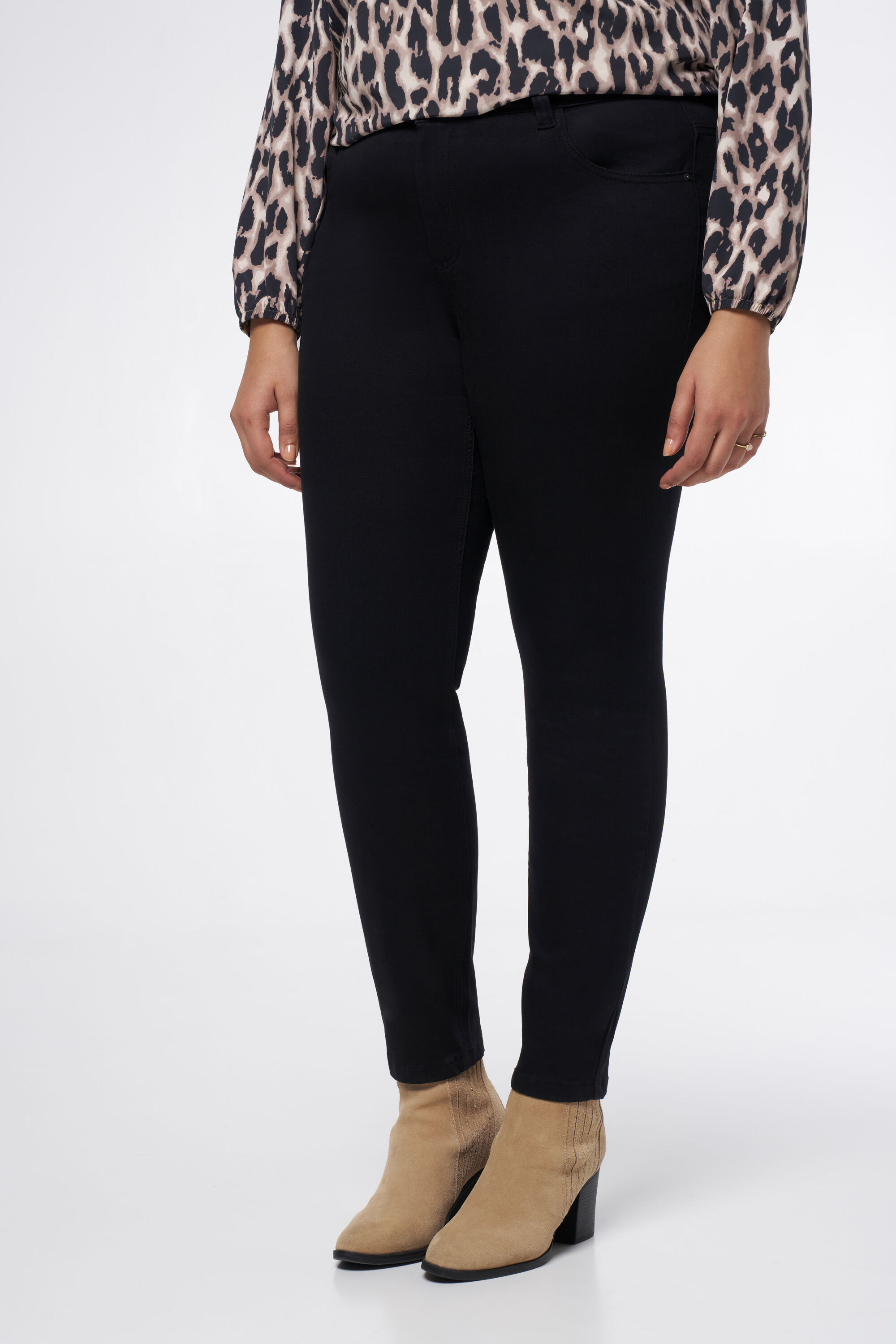 Jean slim IRIS image number 5