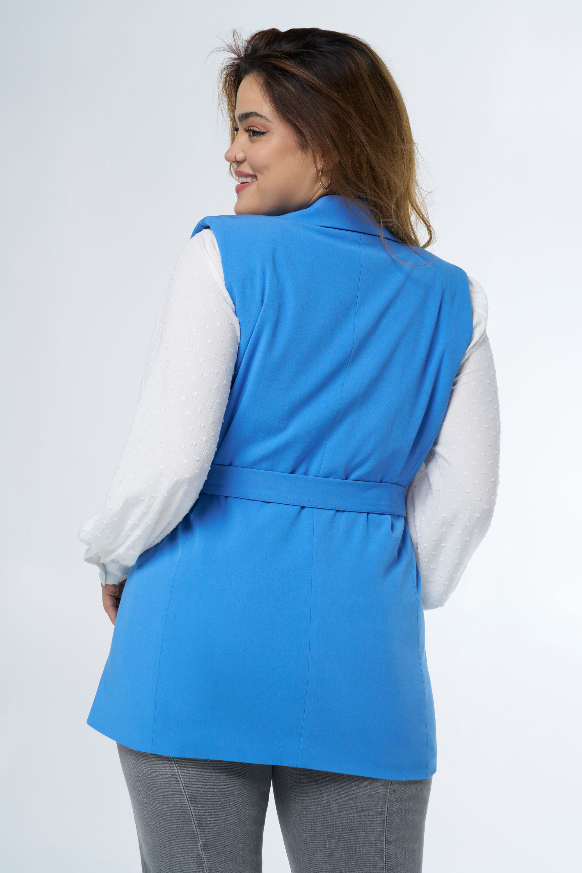 Gilet avec ceinture assortie image number 3