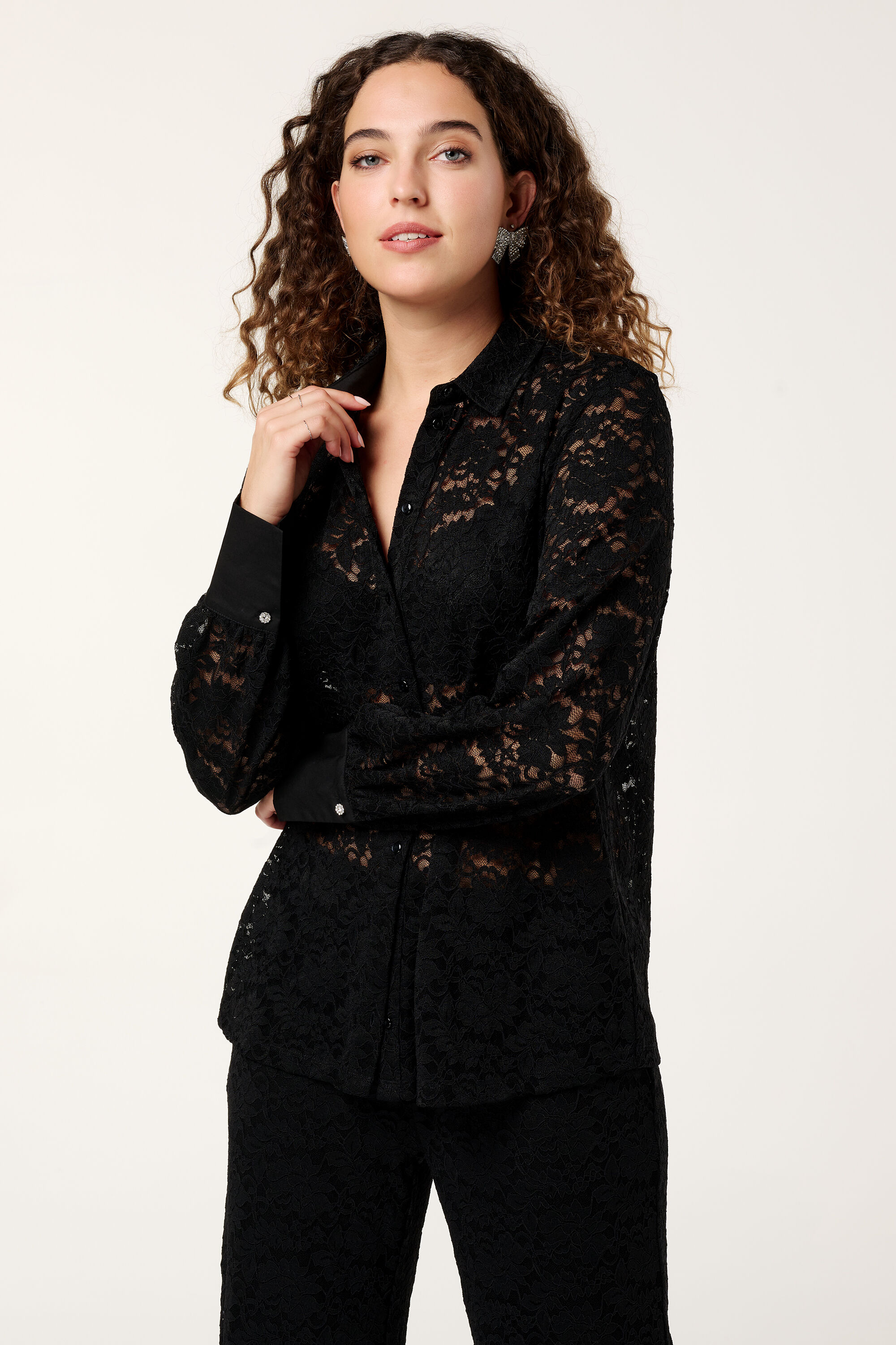 Chemisier en dentelle image number 5