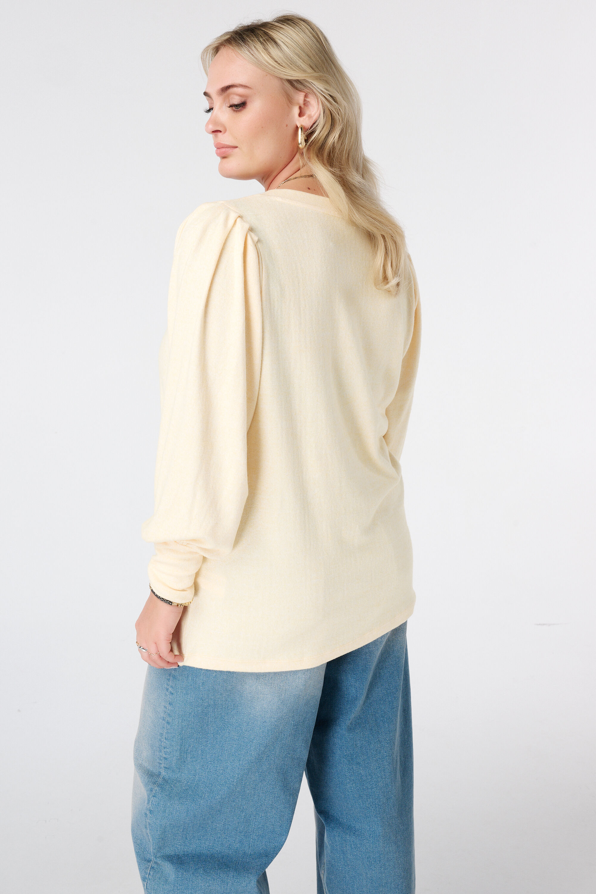Top en sweat &agrave; manches bouffantes image number 3