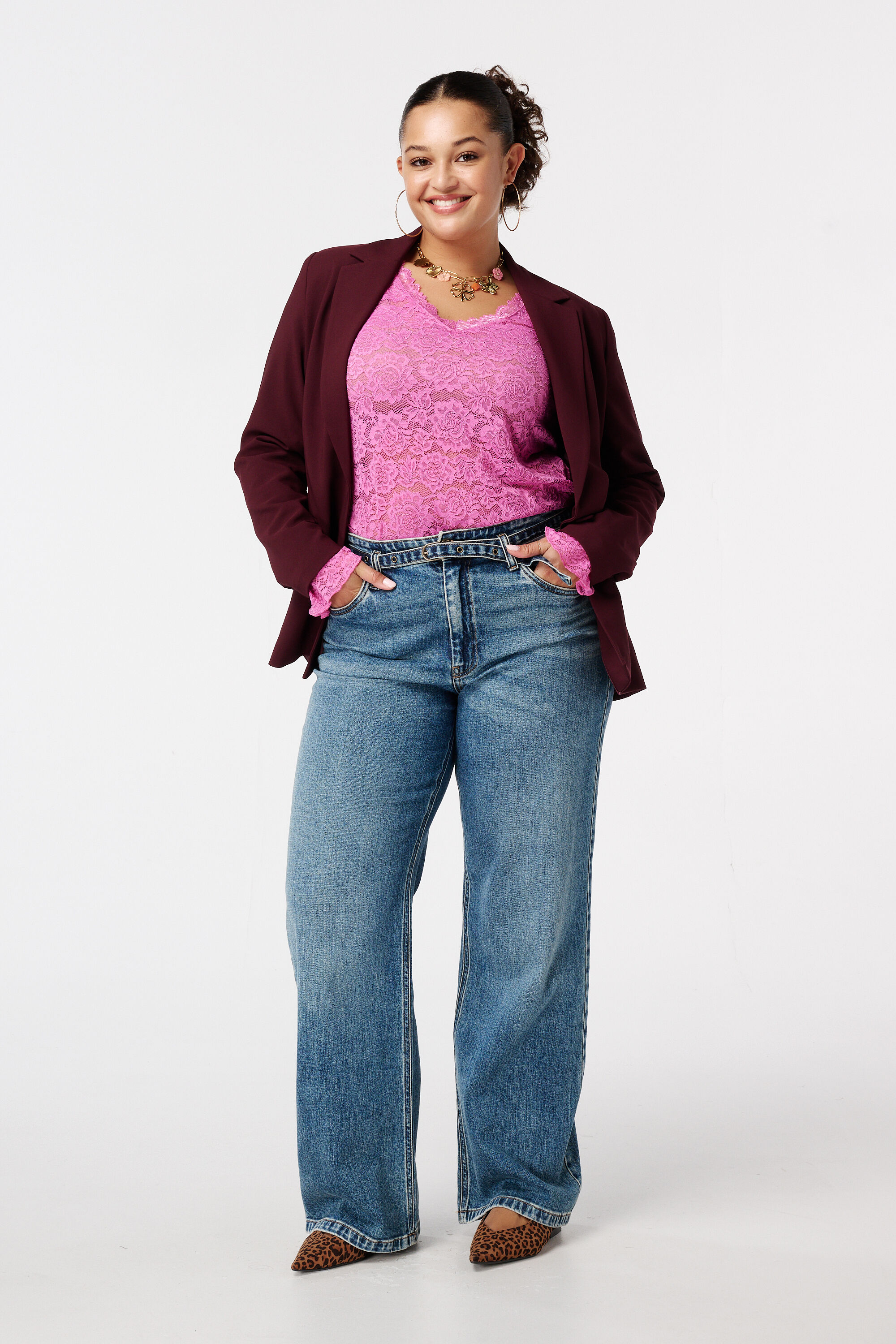 Top &agrave; manches longues en dentelle image number 5