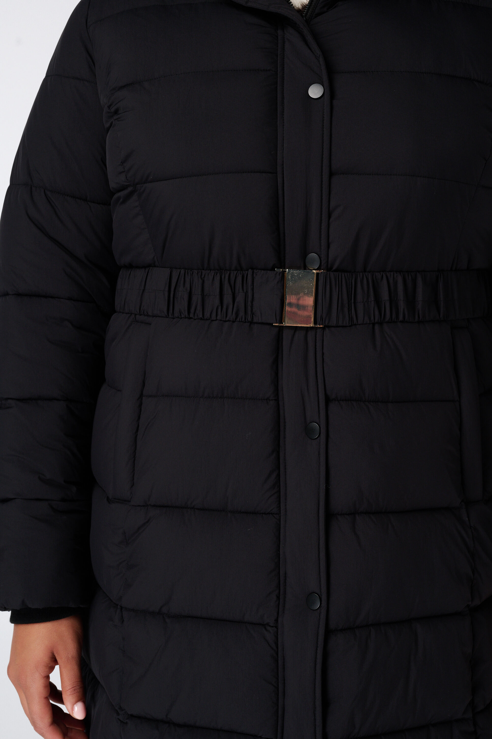 Manteau long matelass&eacute; avec capuche image number 6