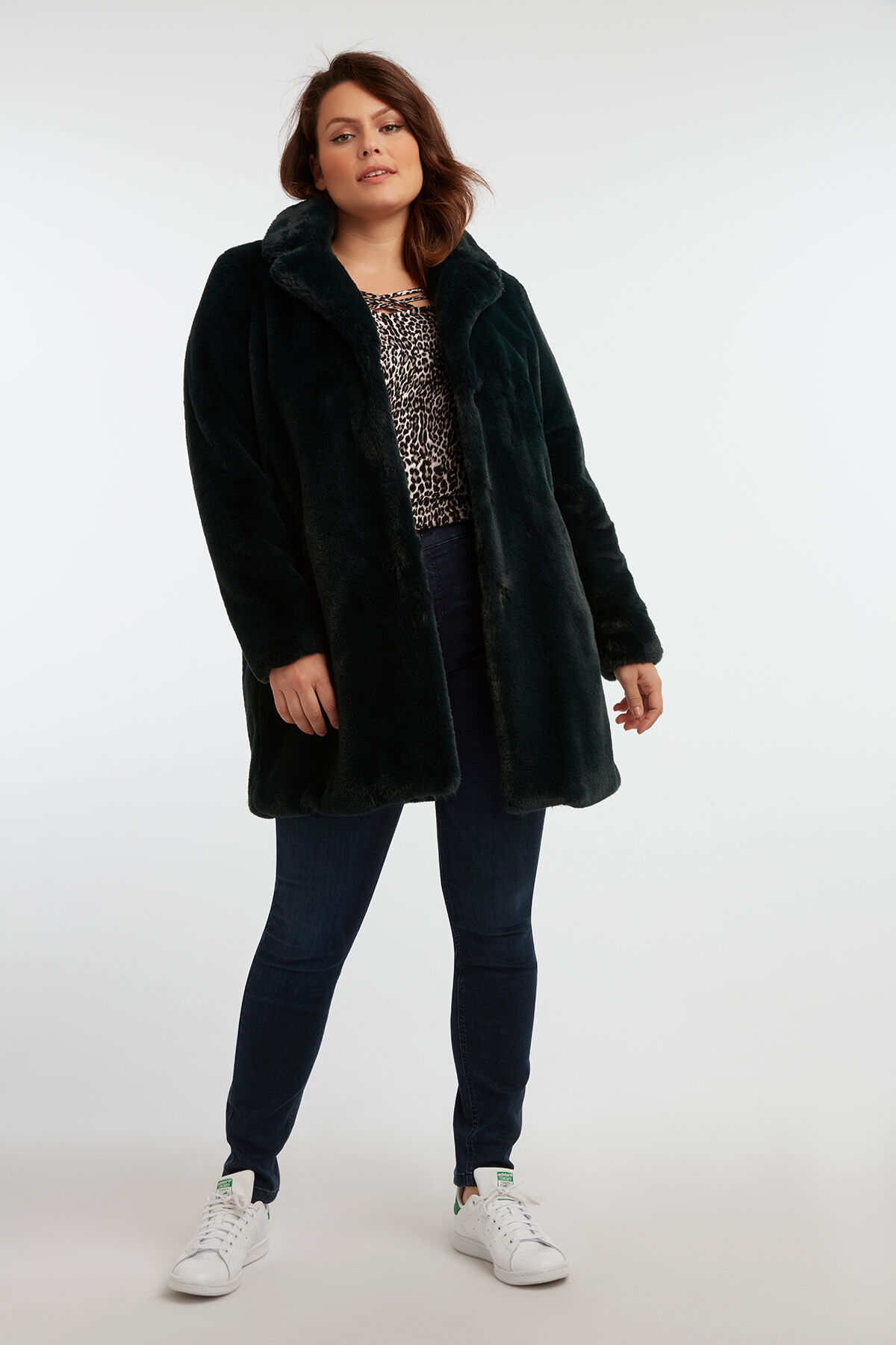 Manteau en fausse fourrure image number 6