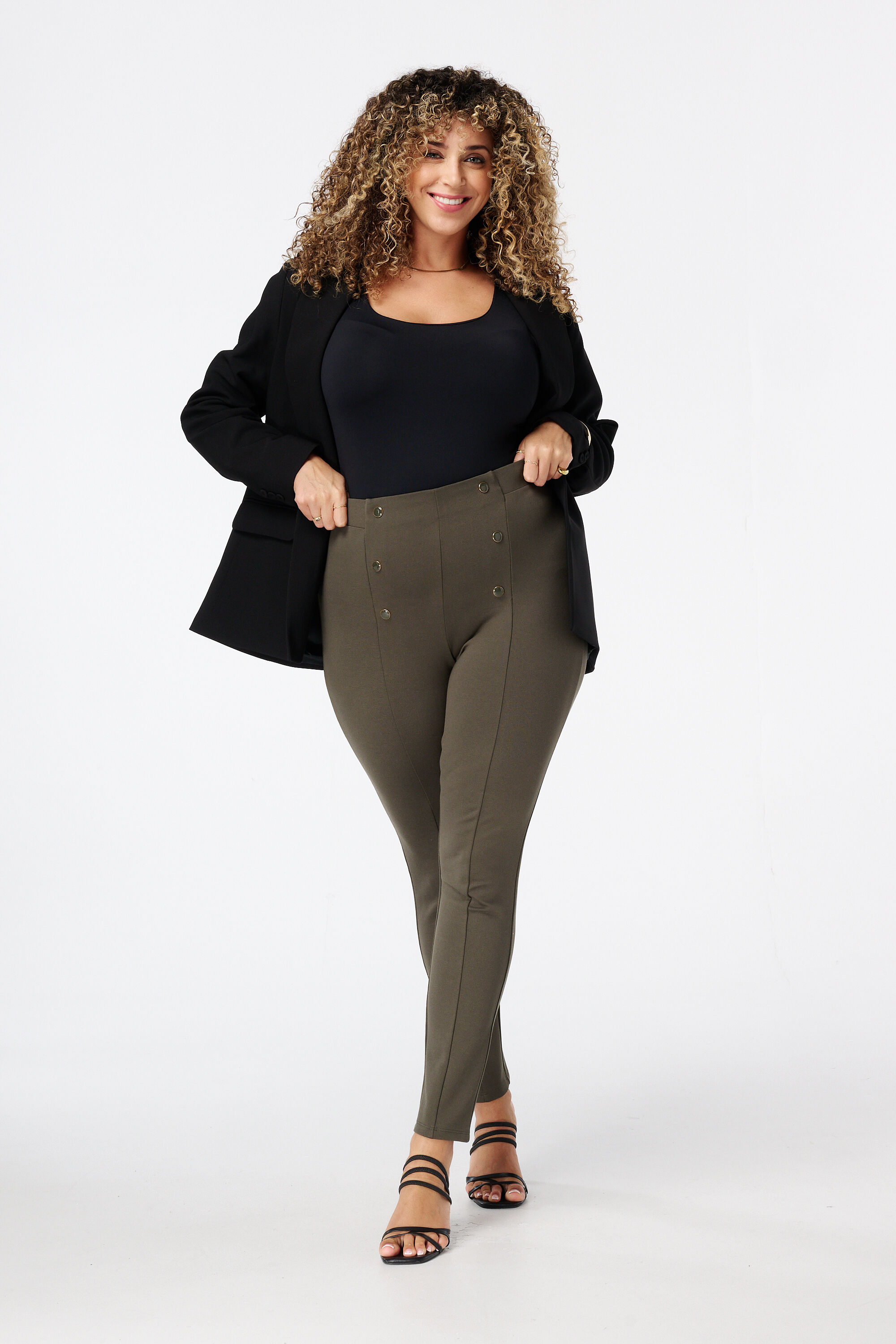 Tregging avec boutons d&eacute;coratifs