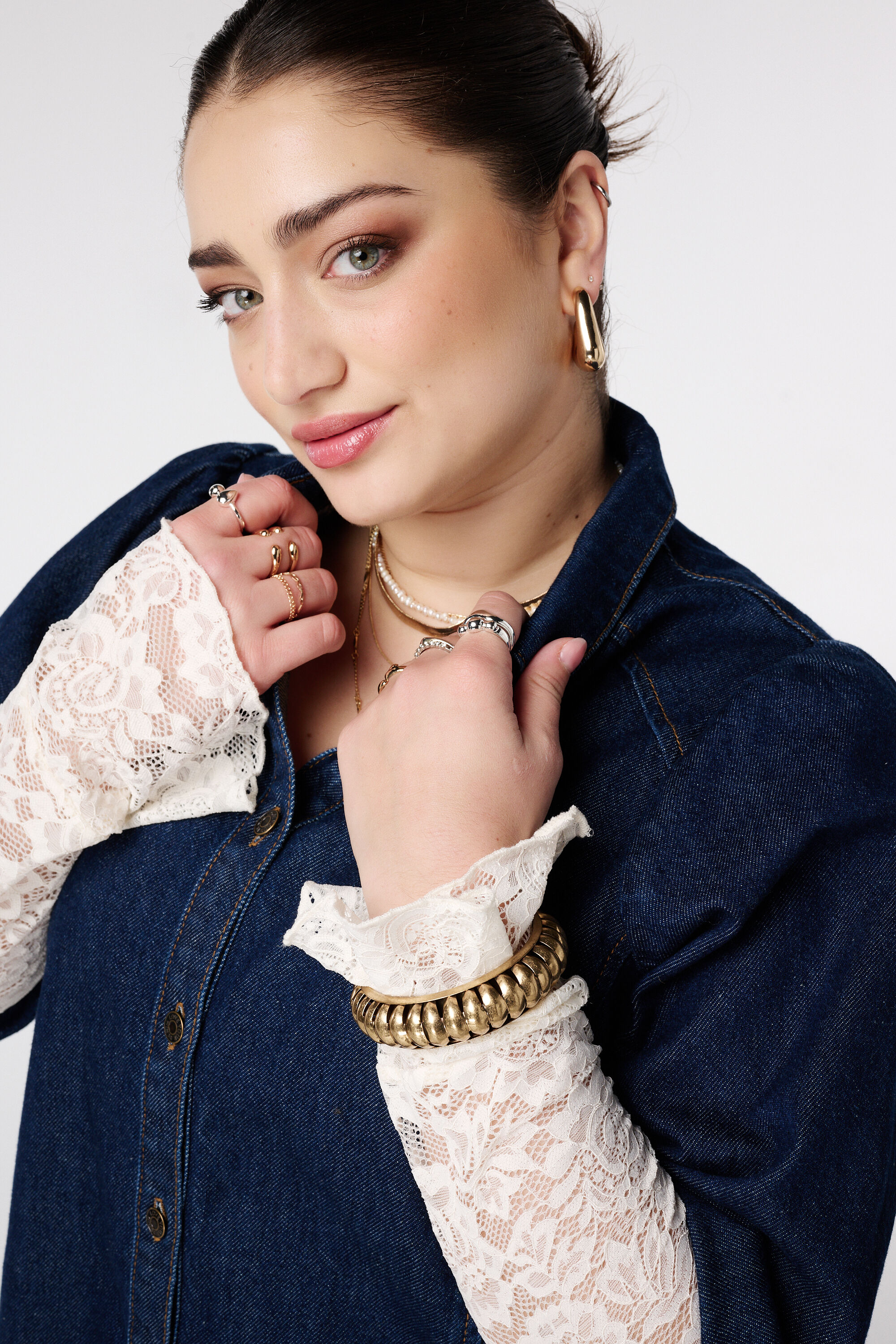 Blouse en jean &agrave; manches bouffantes image number 4