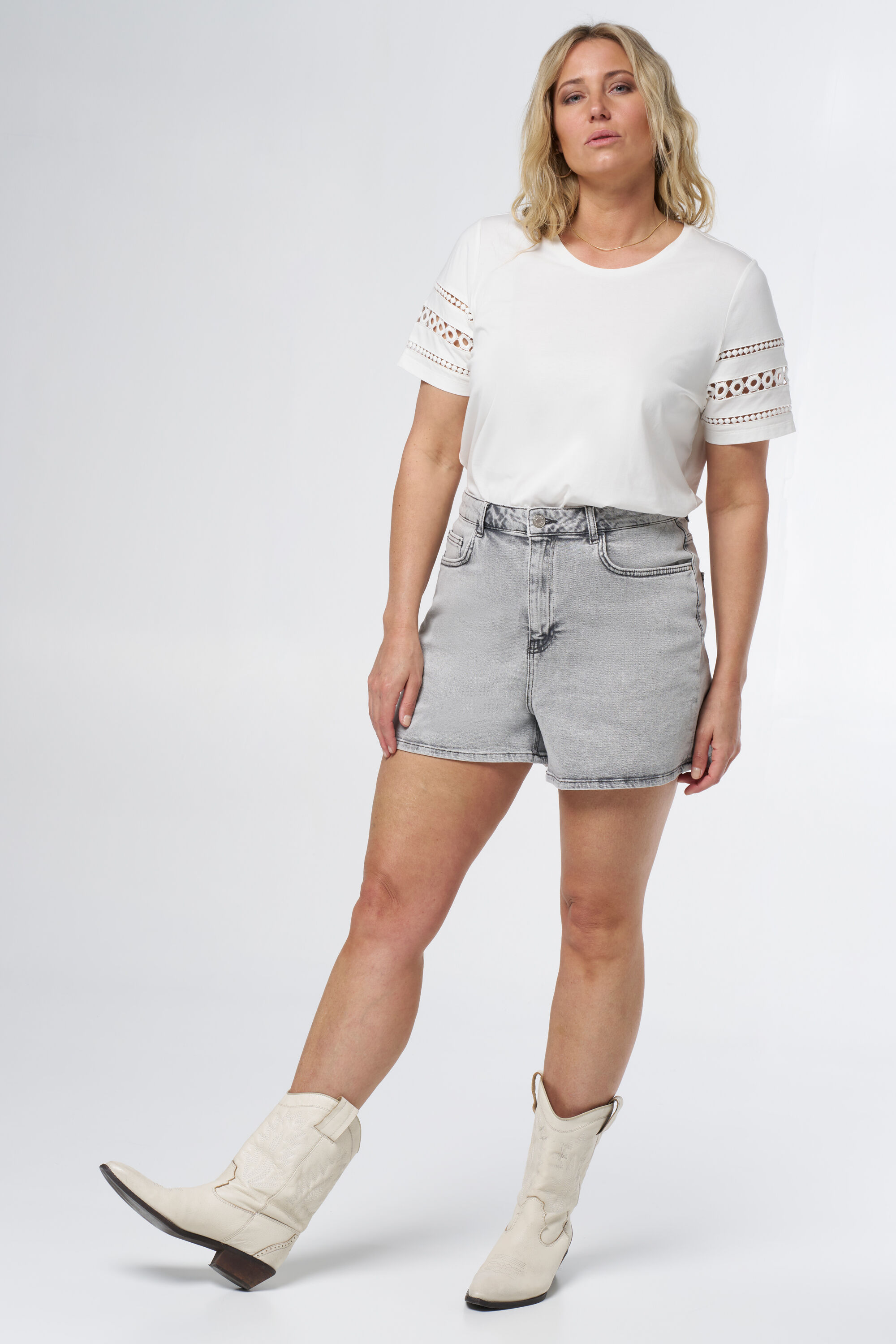 Short ample en jean image number 6