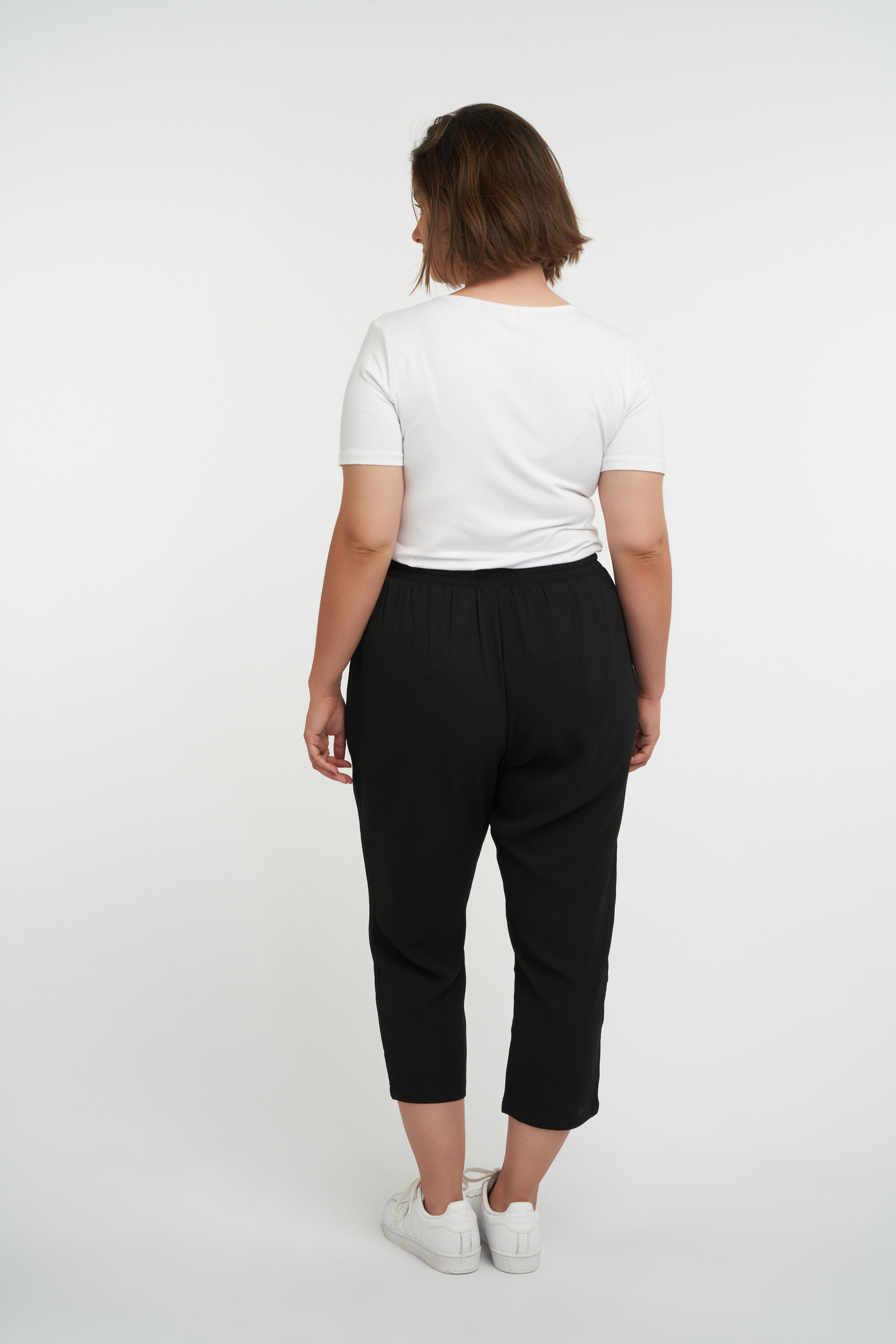 Pantalon coupe ample image number 3