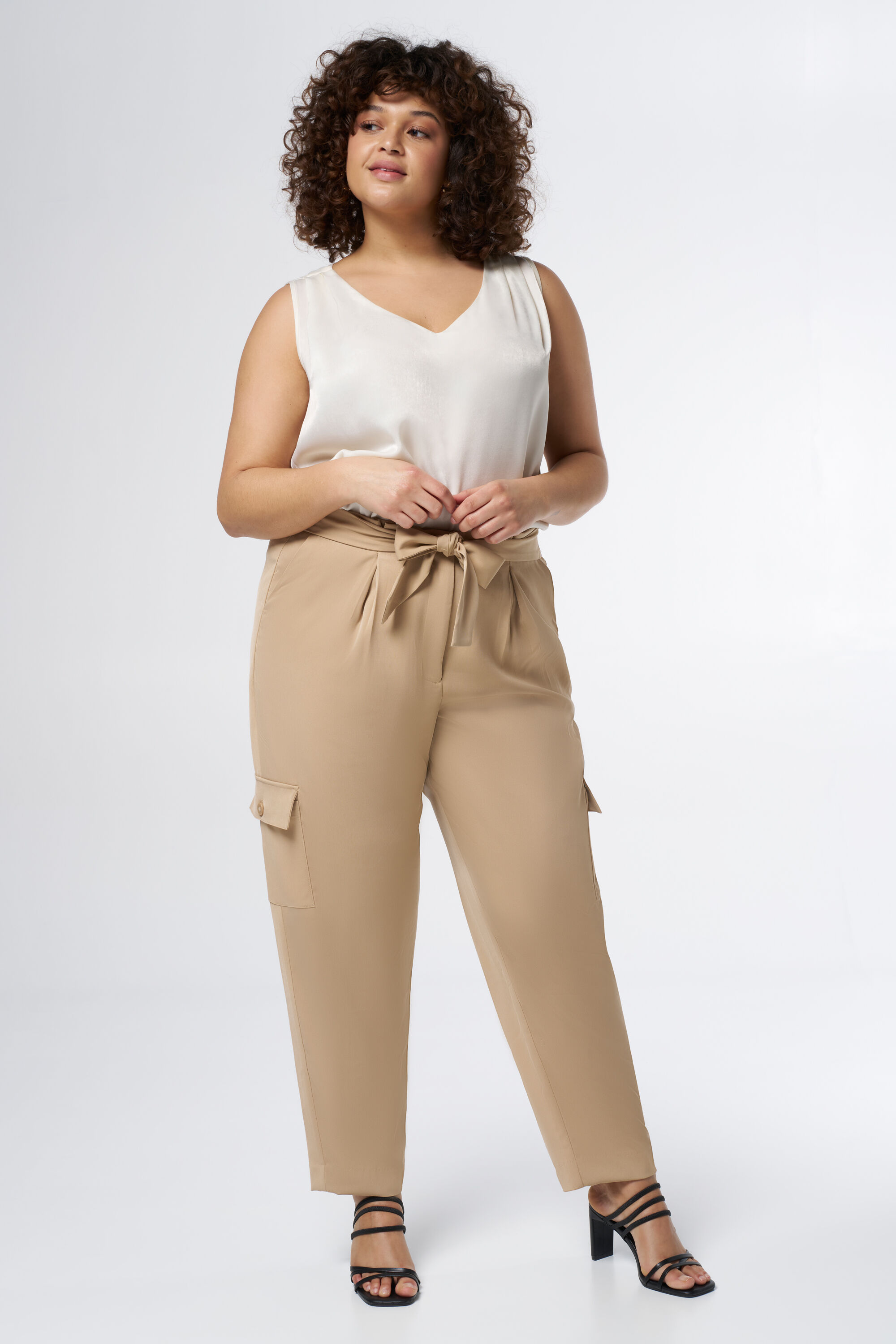 Pantalon ample avec poches image number 6