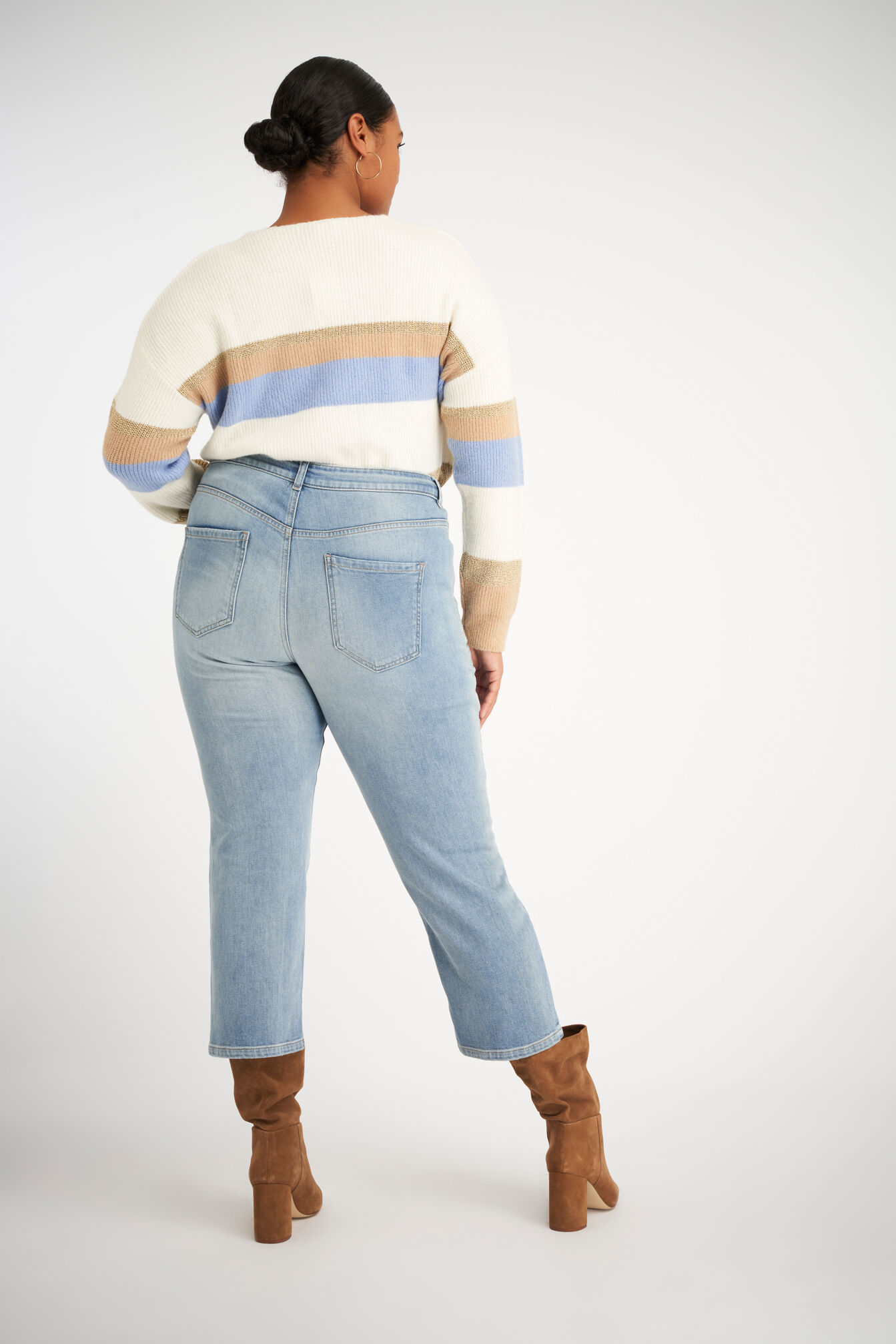 Jeans aux poches lat&eacute;rales image number 3