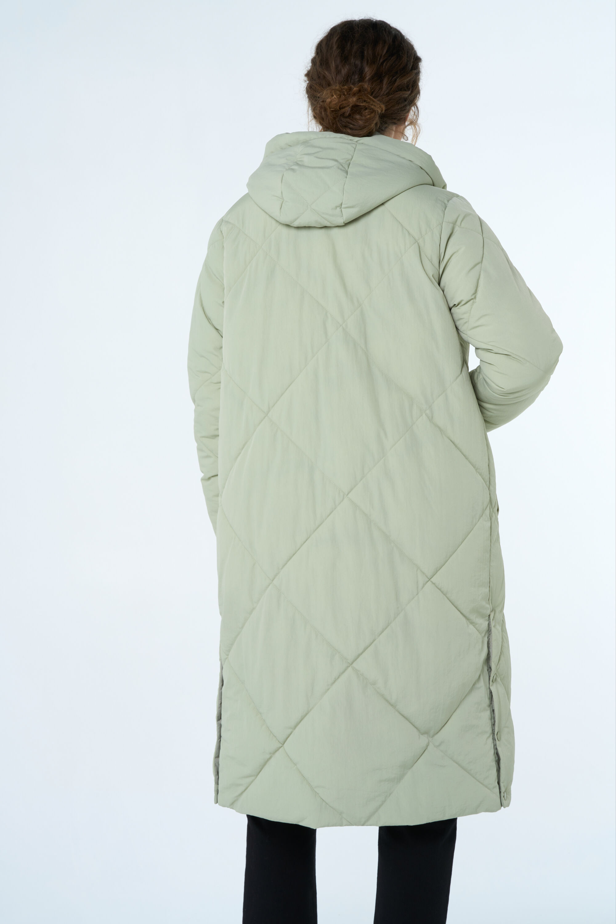 Veste longue matelass&eacute;e &agrave; capuche image number 4