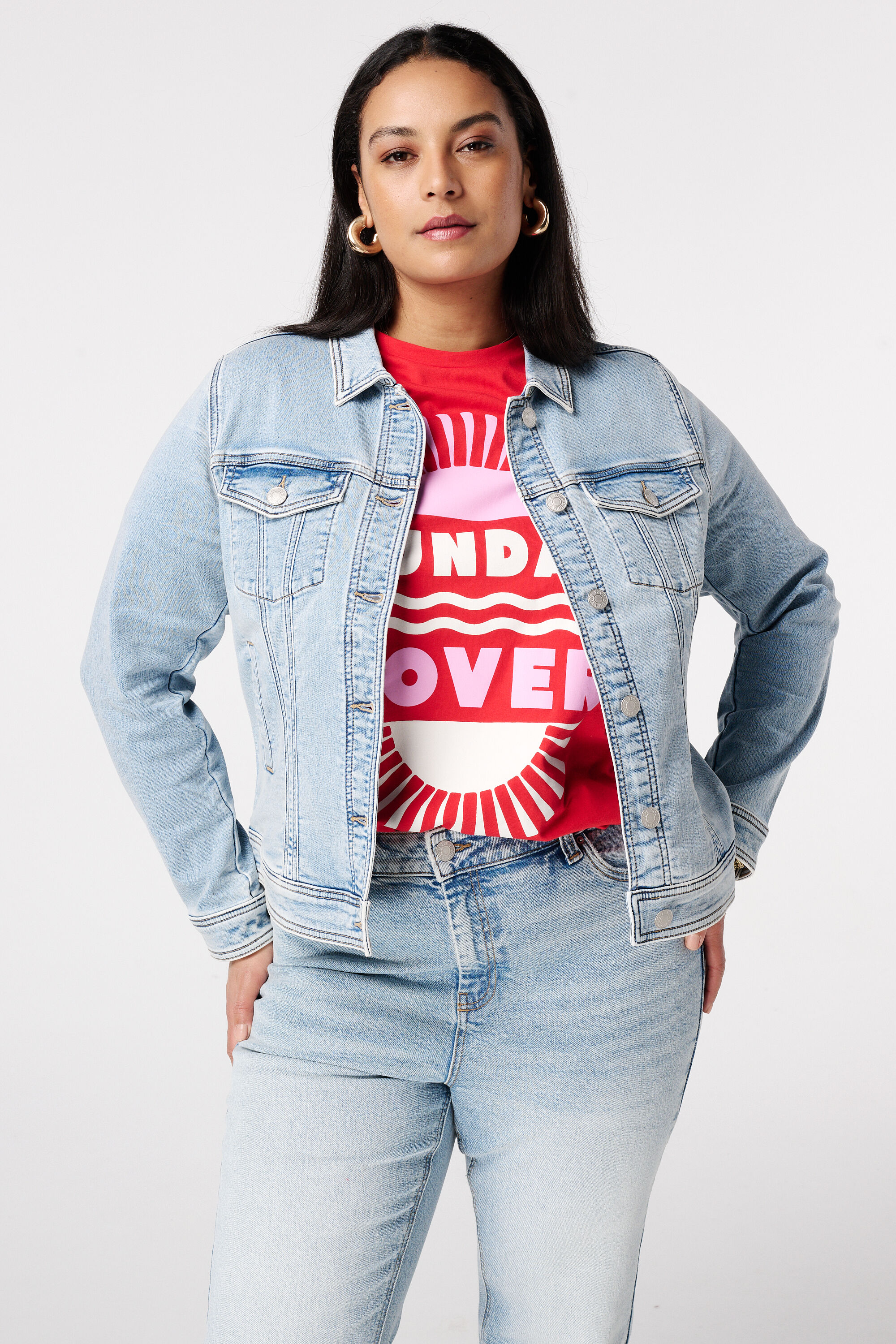 Veste en jean avec fermeture &agrave; boutons