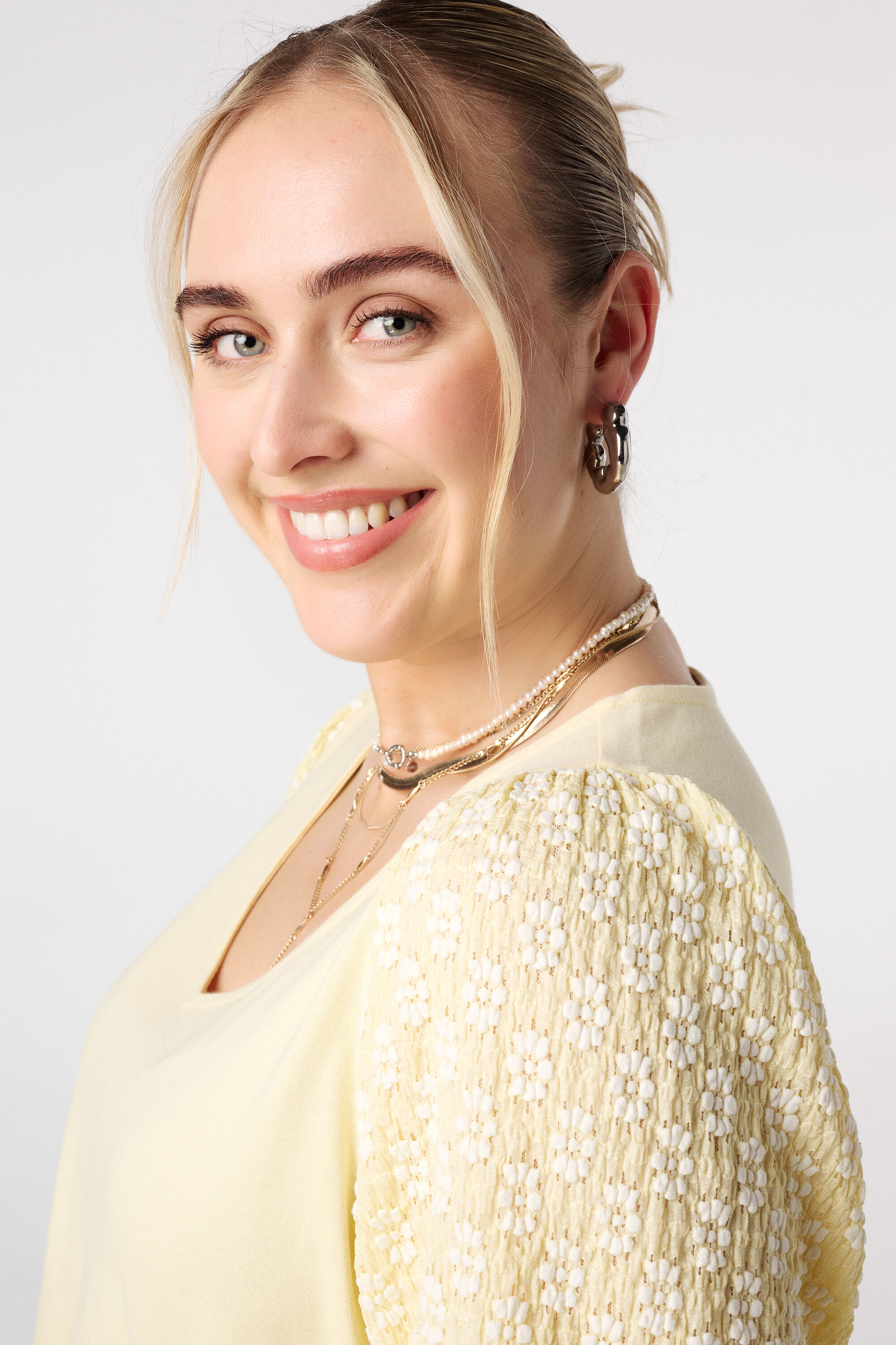 Top &agrave; manches bouffantes image number 4