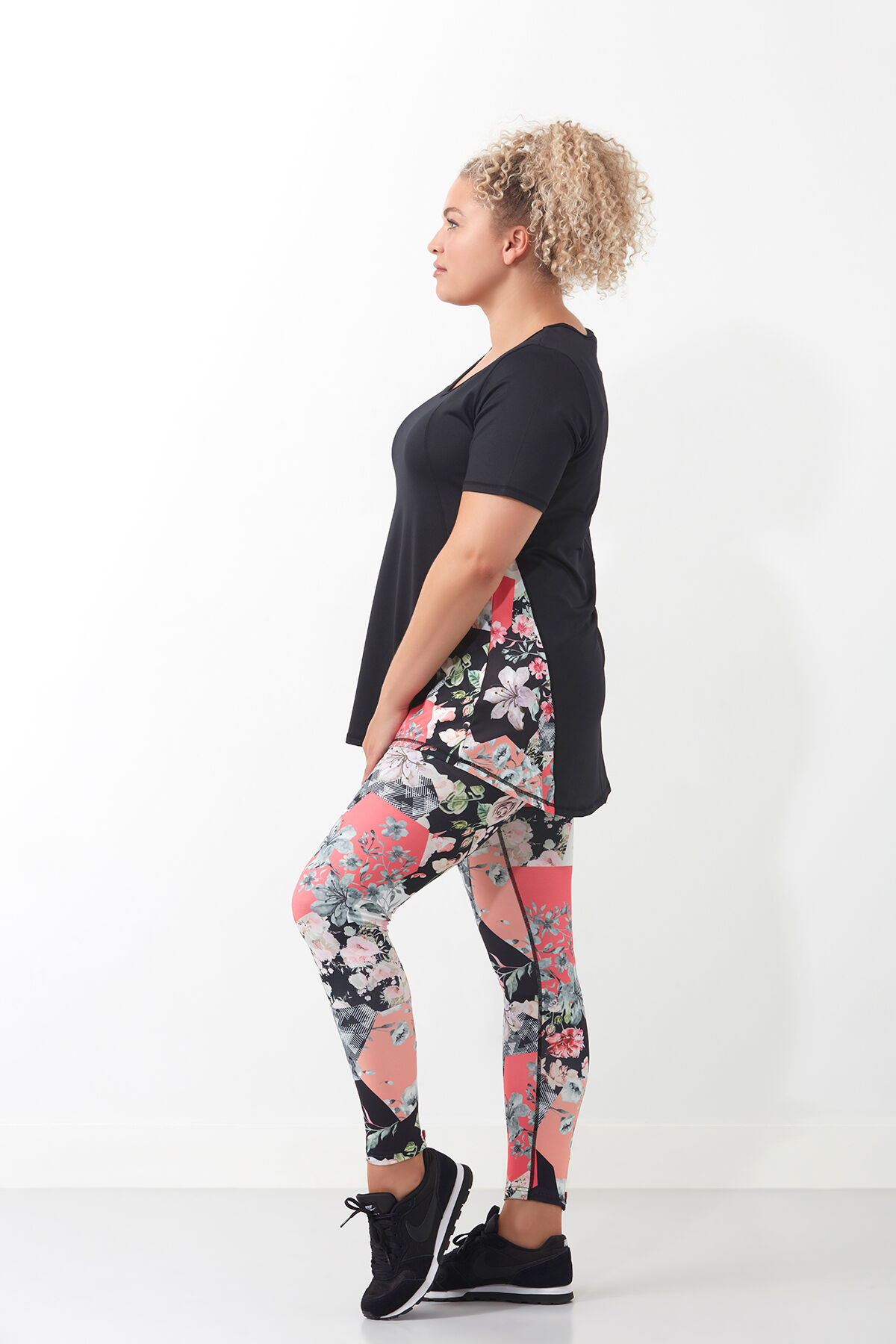 Haut ligne trap&egrave;ze sport image number 3